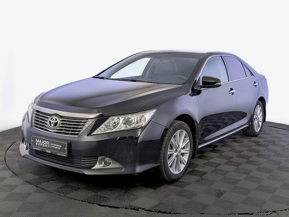 Toyota Camry VII
