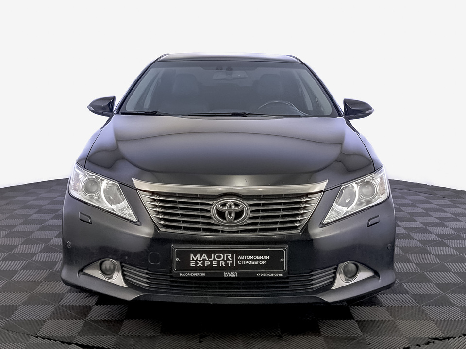 Toyota Camry VII