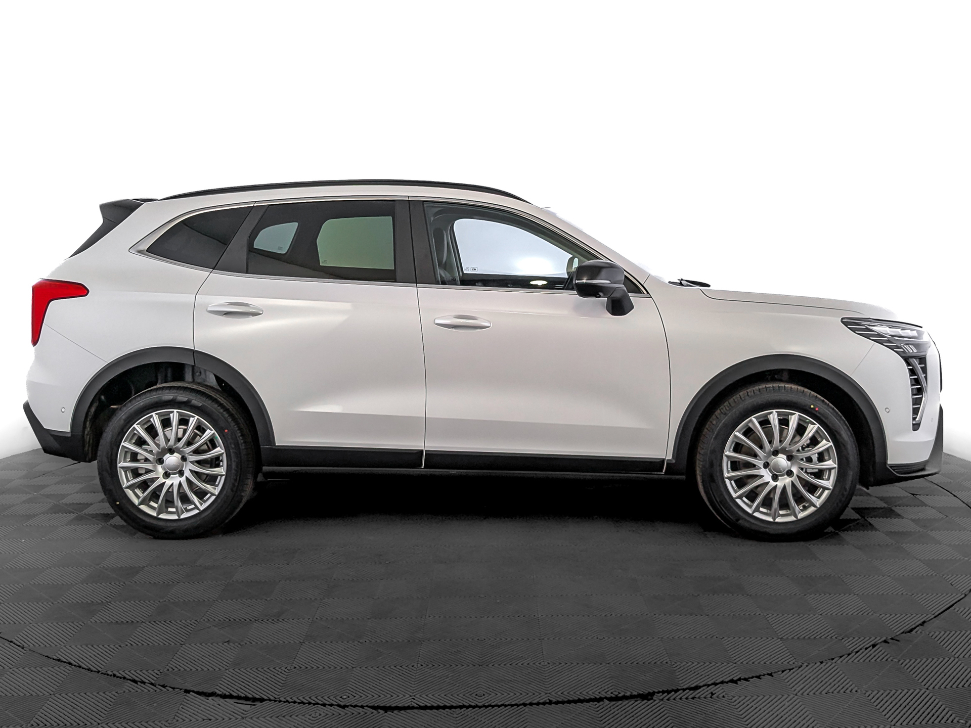 Фото Haval Jolion Техно + 1.5T/150 7RT 4WD