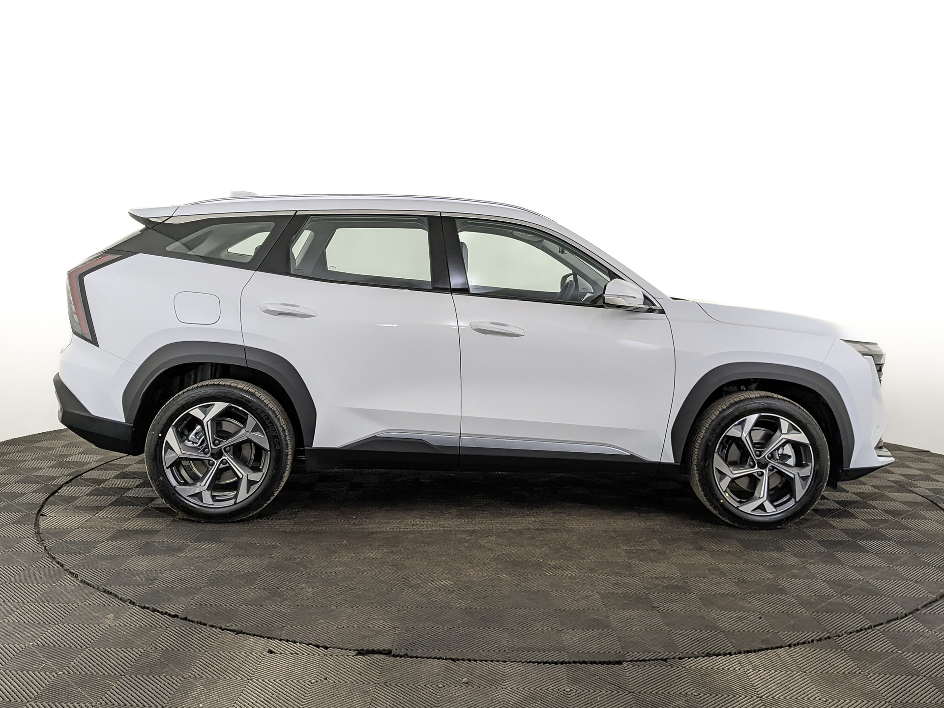 Фото Geely Atlas Luxury 1.5T/147 7RT 2WD