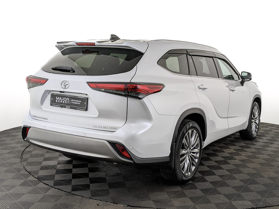 Toyota Highlander IV