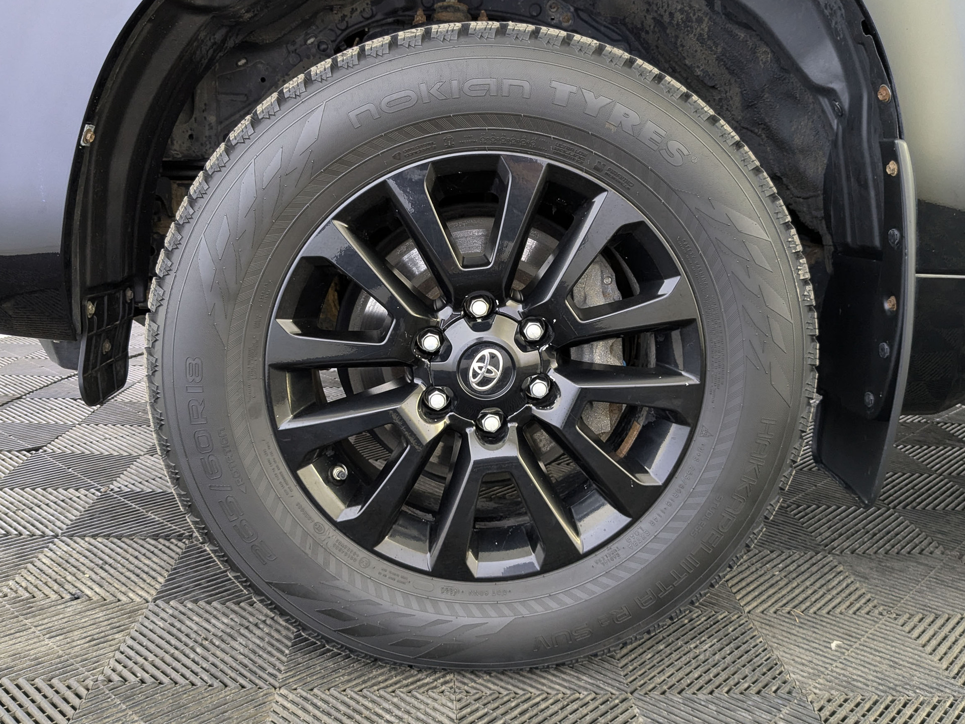 TOYOTA Land Cruiser Prado 4.00 (249 л.с), автомат, 2020, пробег 83 400 км