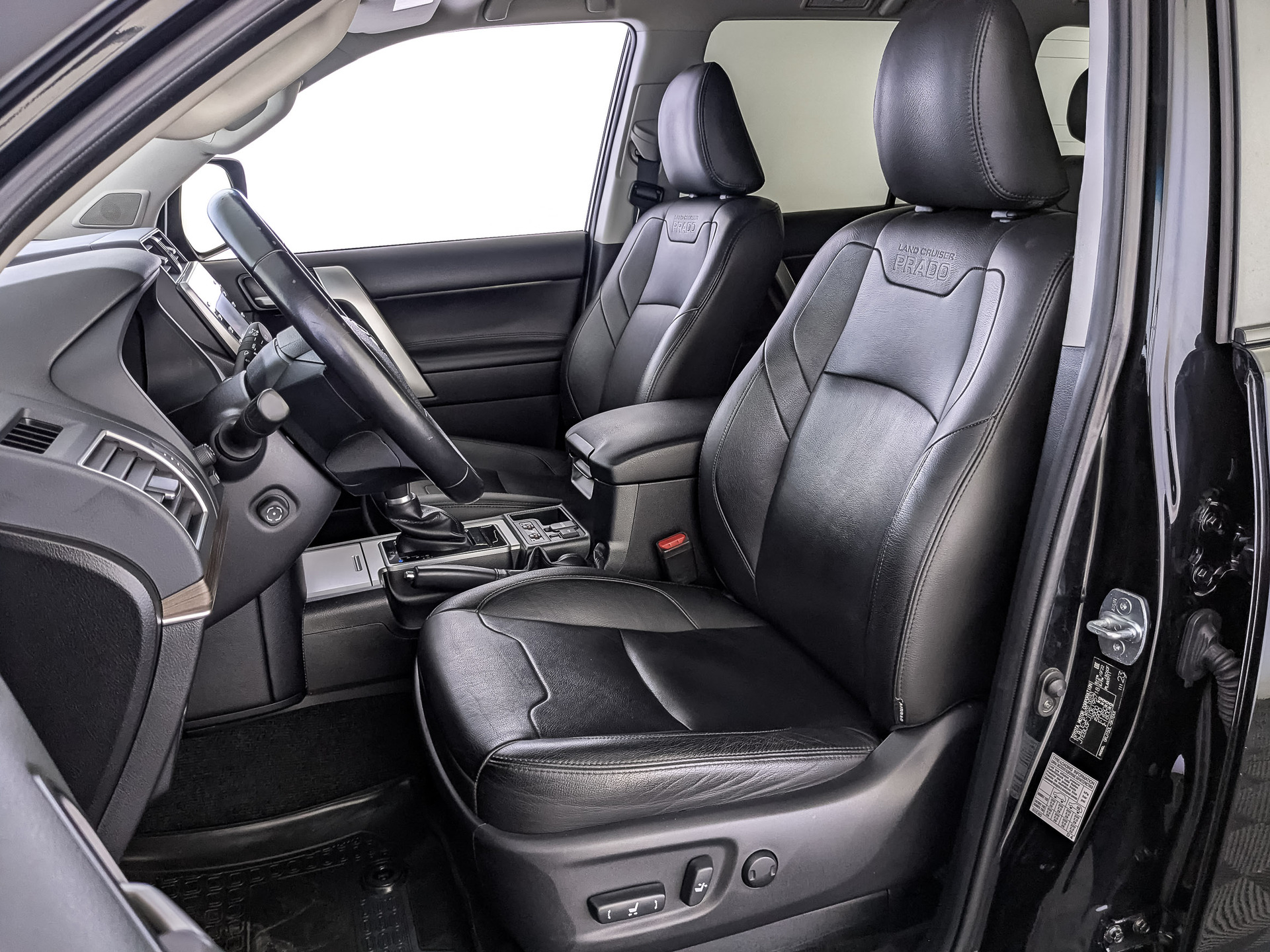 TOYOTA Land Cruiser Prado 4.00 (249 л.с), автомат, 2020, пробег 83 400 км