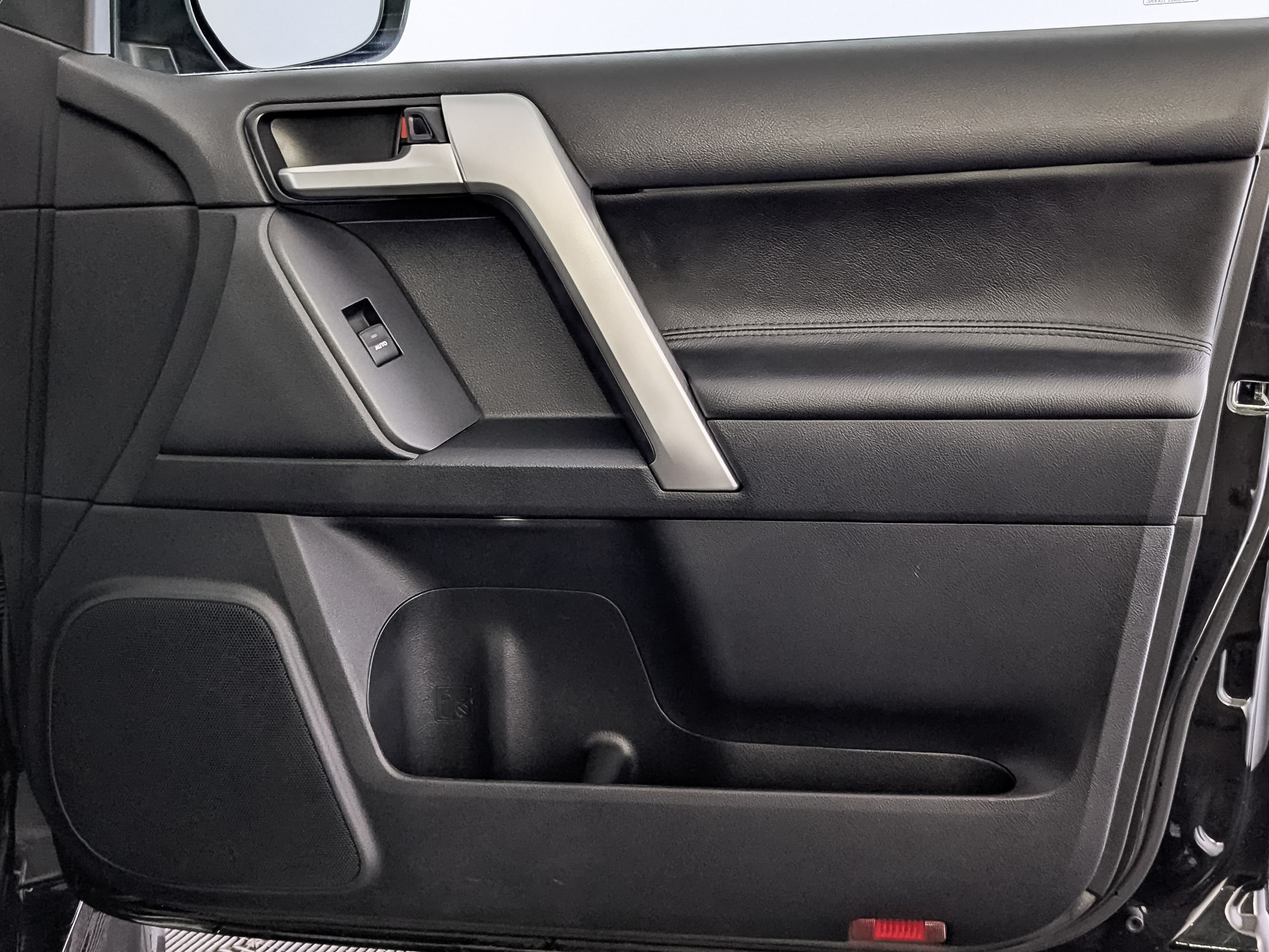 TOYOTA Land Cruiser Prado 4.00 (249 л.с), автомат, 2020, пробег 83 400 км