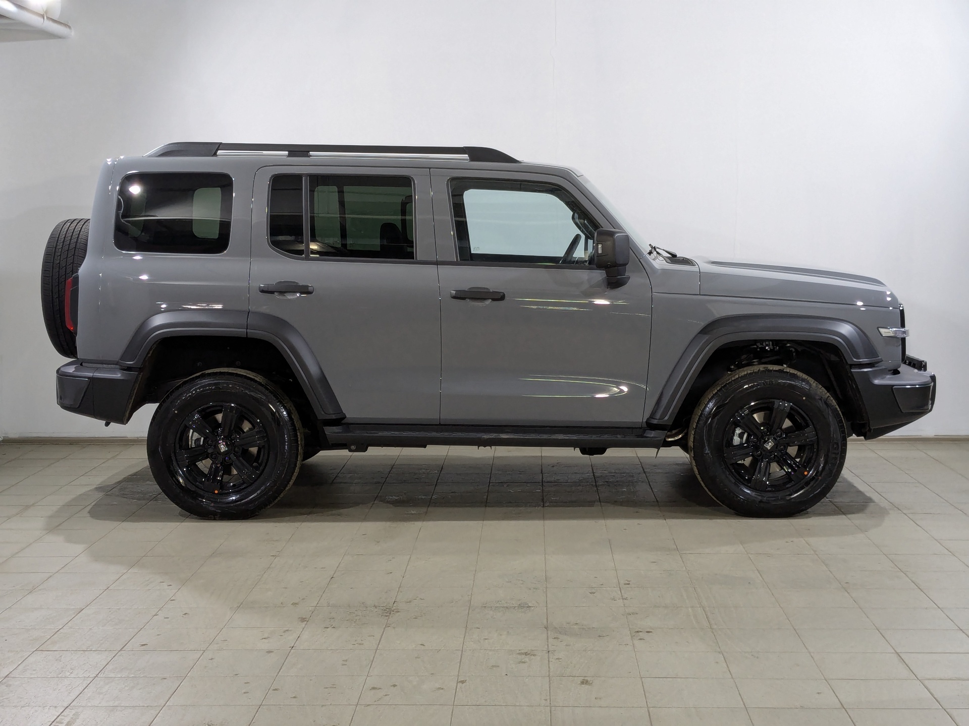 Фото Tank 300 Премиум (Premium) 2.0T/218 8AT 4WD