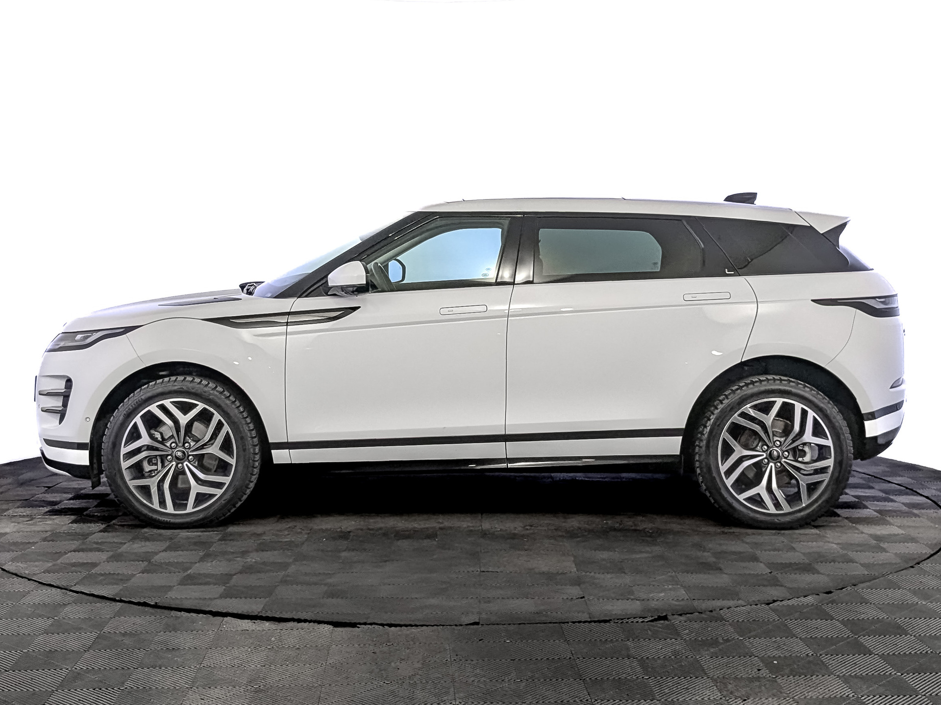 LAND ROVER Range Rover Evoque 2.00 (249 л.с), автомат, 2023, пробег 9 487 км