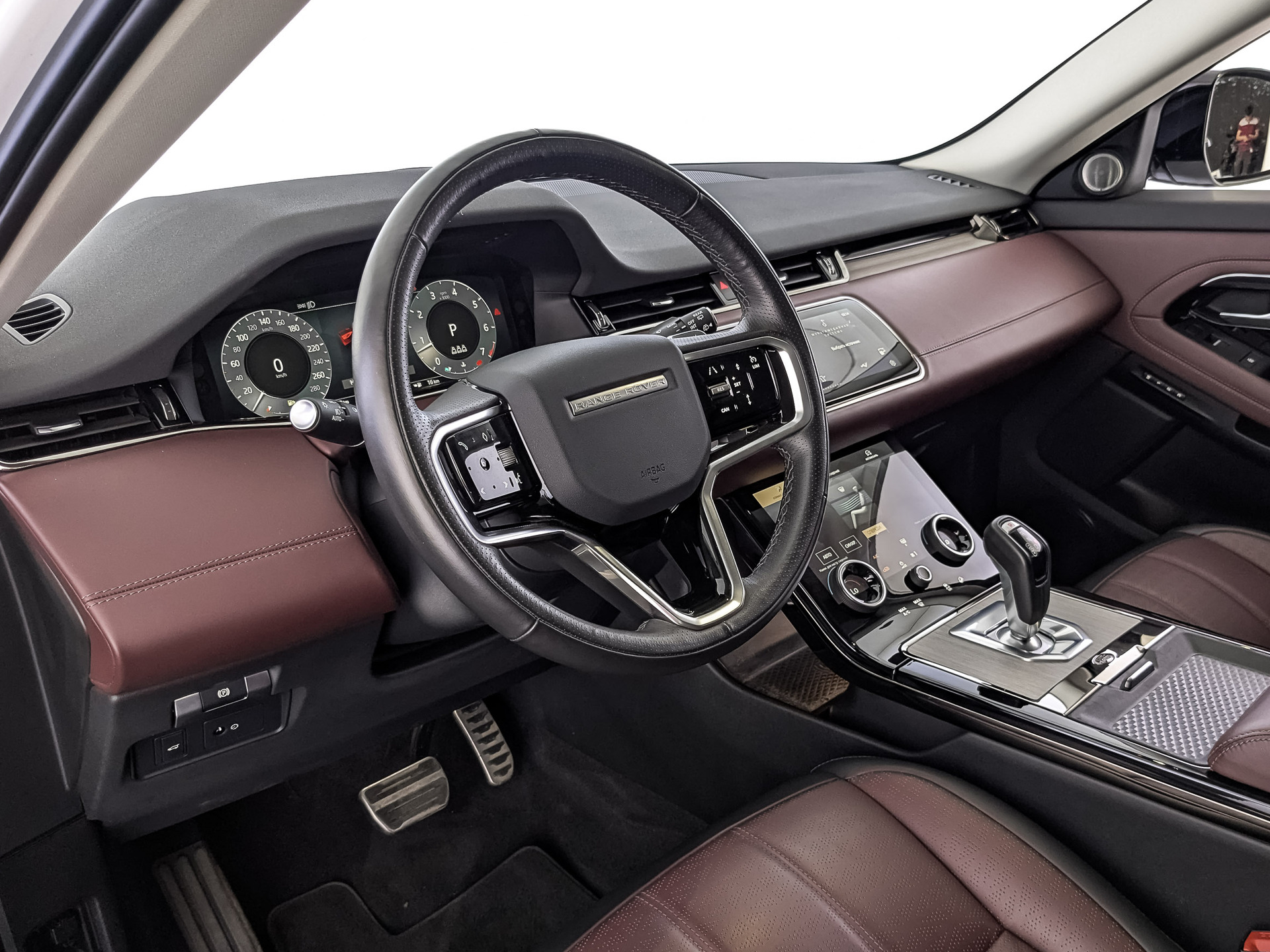 LAND ROVER Range Rover Evoque 2.00 (249 л.с), автомат, 2023, пробег 9 487 км