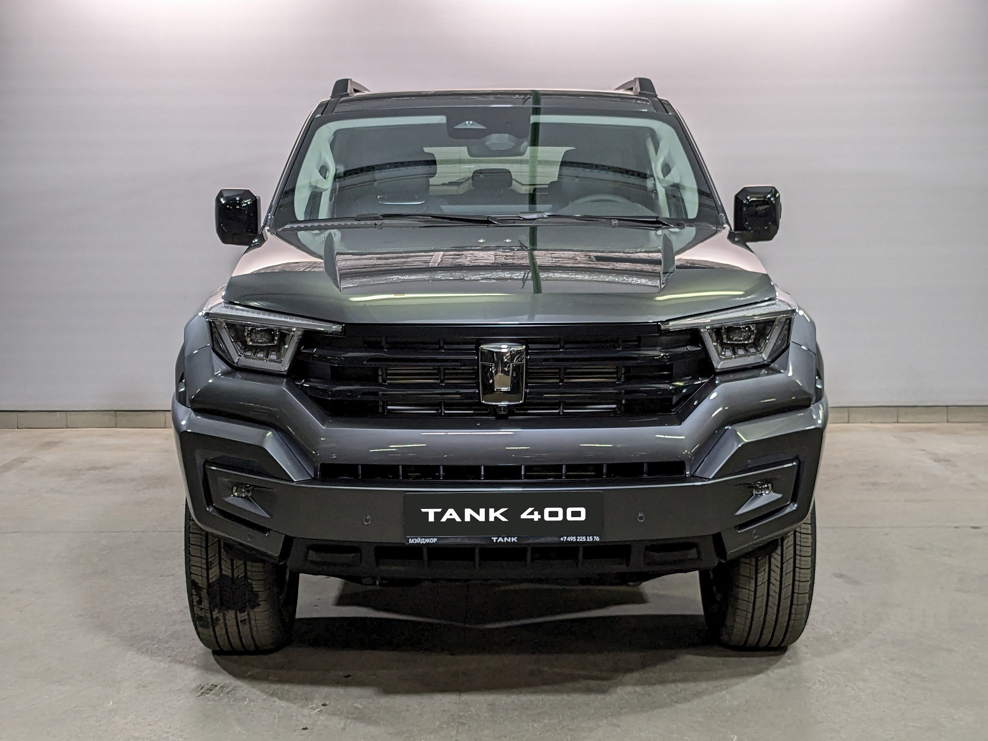 Фото Tank 400 Премиум (Premium) 2.0T/245 9AT 4WD