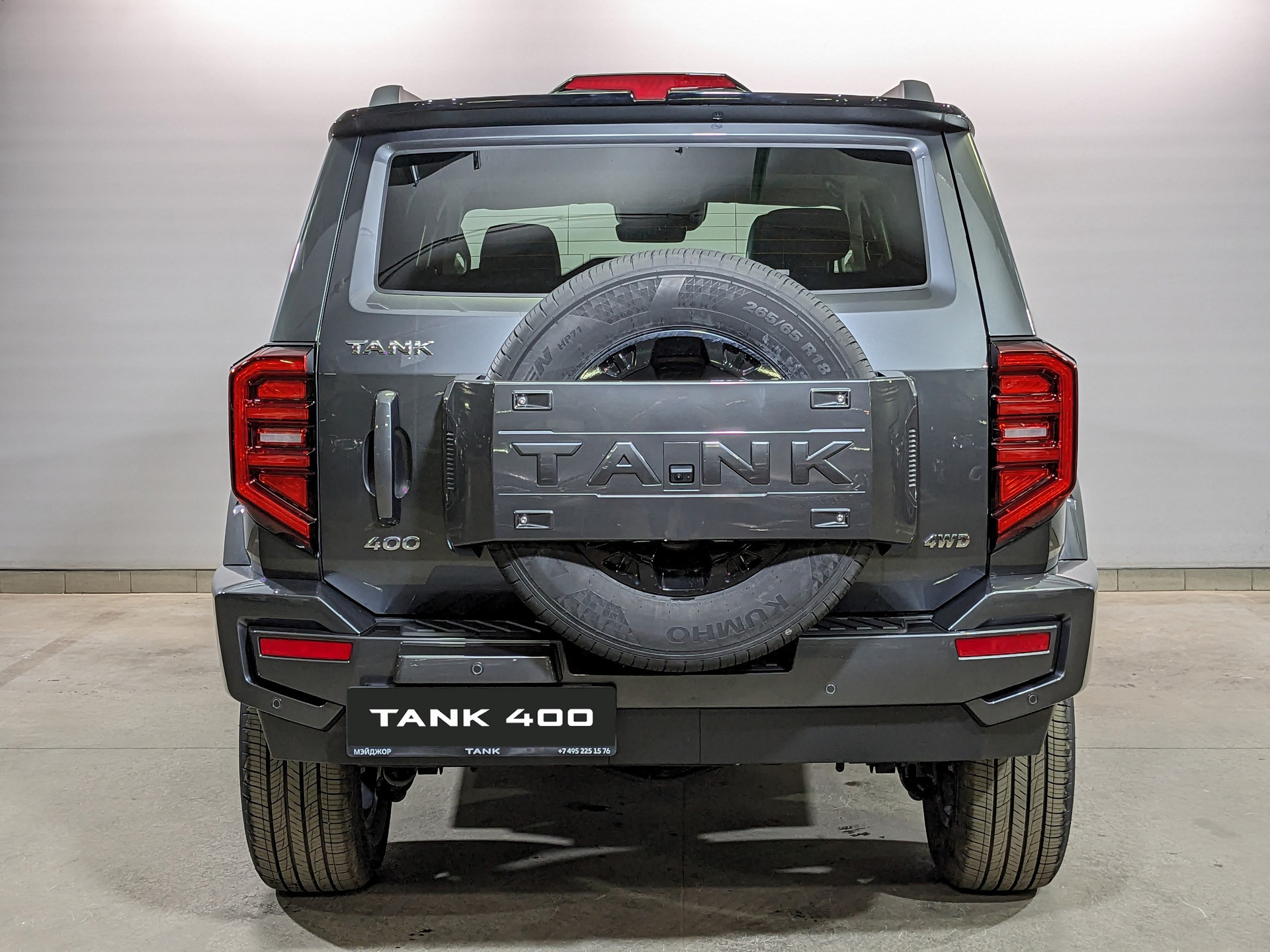 Фото Tank 400 Премиум (Premium) 2.0T/245 9AT 4WD