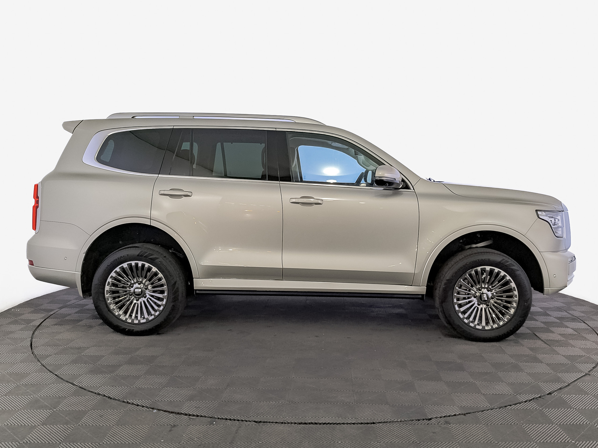 Фото Tank 500 Премиум (Premium) 3.0T/299 9AT 4WD