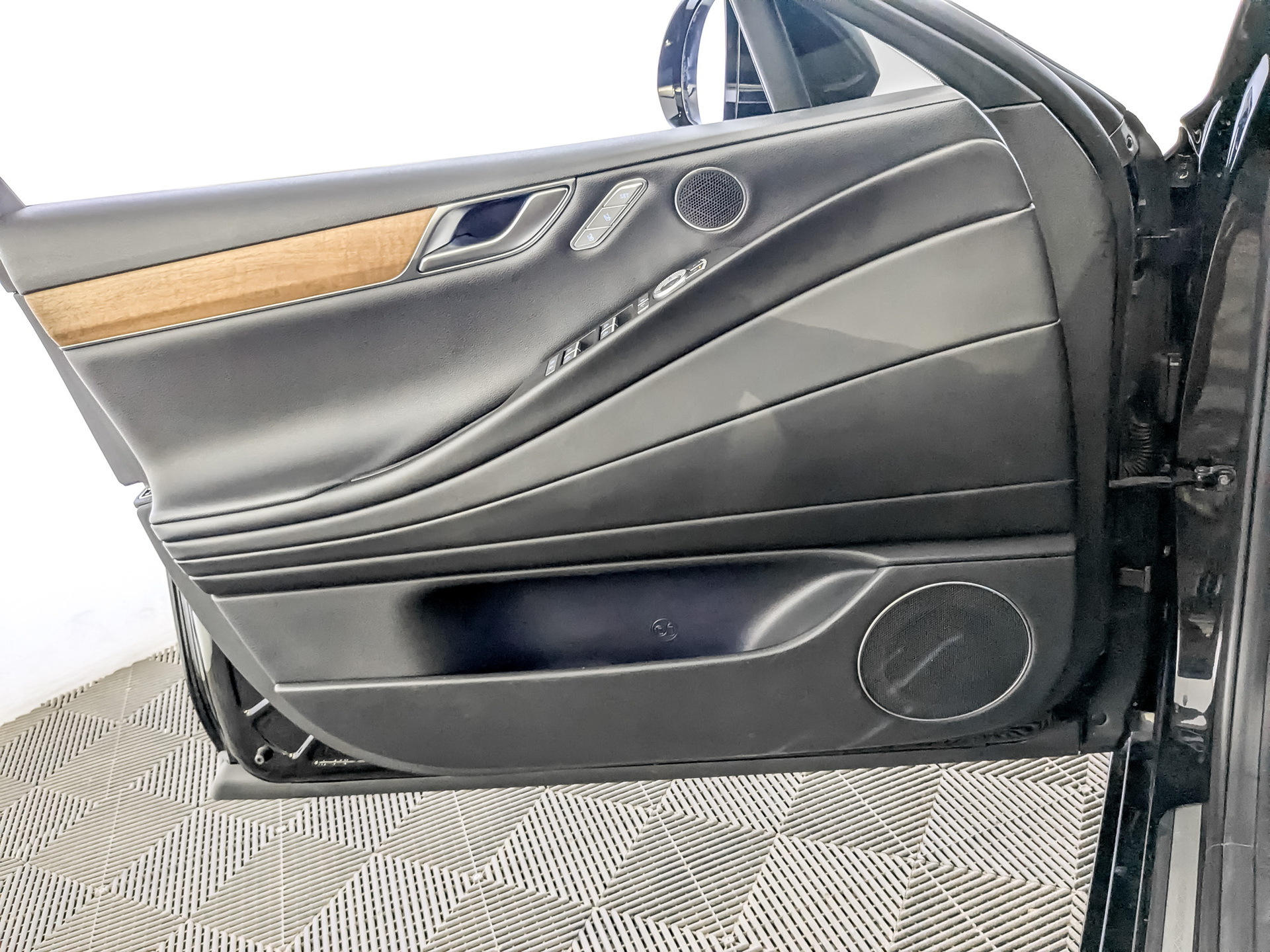 GENESIS G80 3.50 (379 л.с), автомат, 2021, пробег 101 181 км
