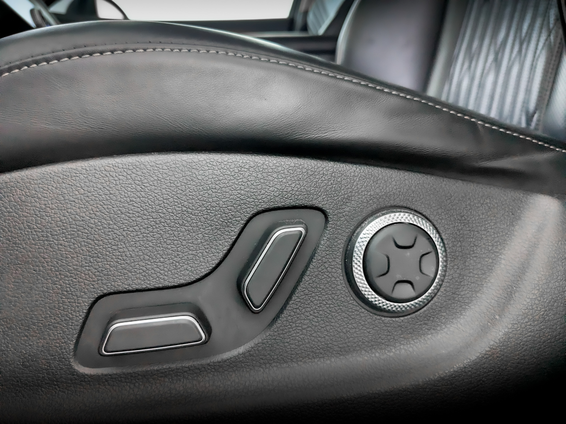 GENESIS G80 3.50 (379 л.с), автомат, 2021, пробег 101 181 км