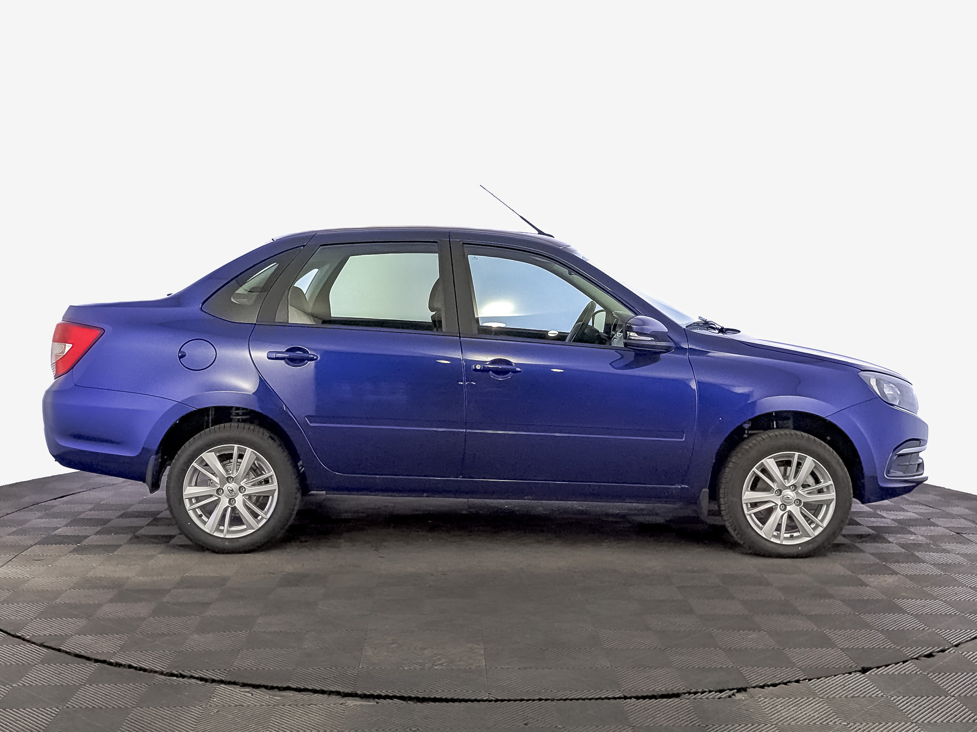 Фото Lada Granta II Седан Практик (5DC) 1.6/90 5MT