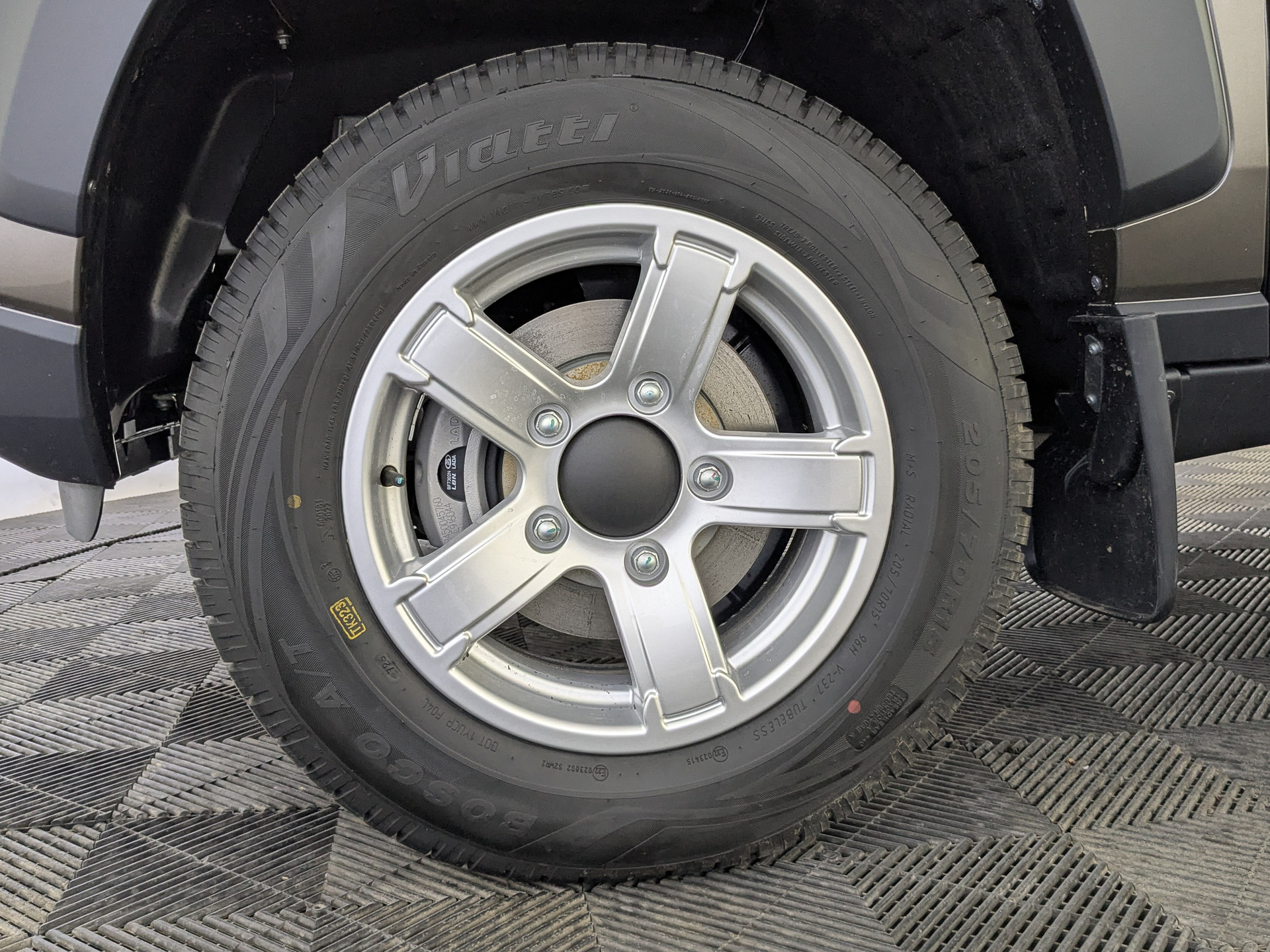Фото Lada Niva Travel Практик 1.8/90 5MT