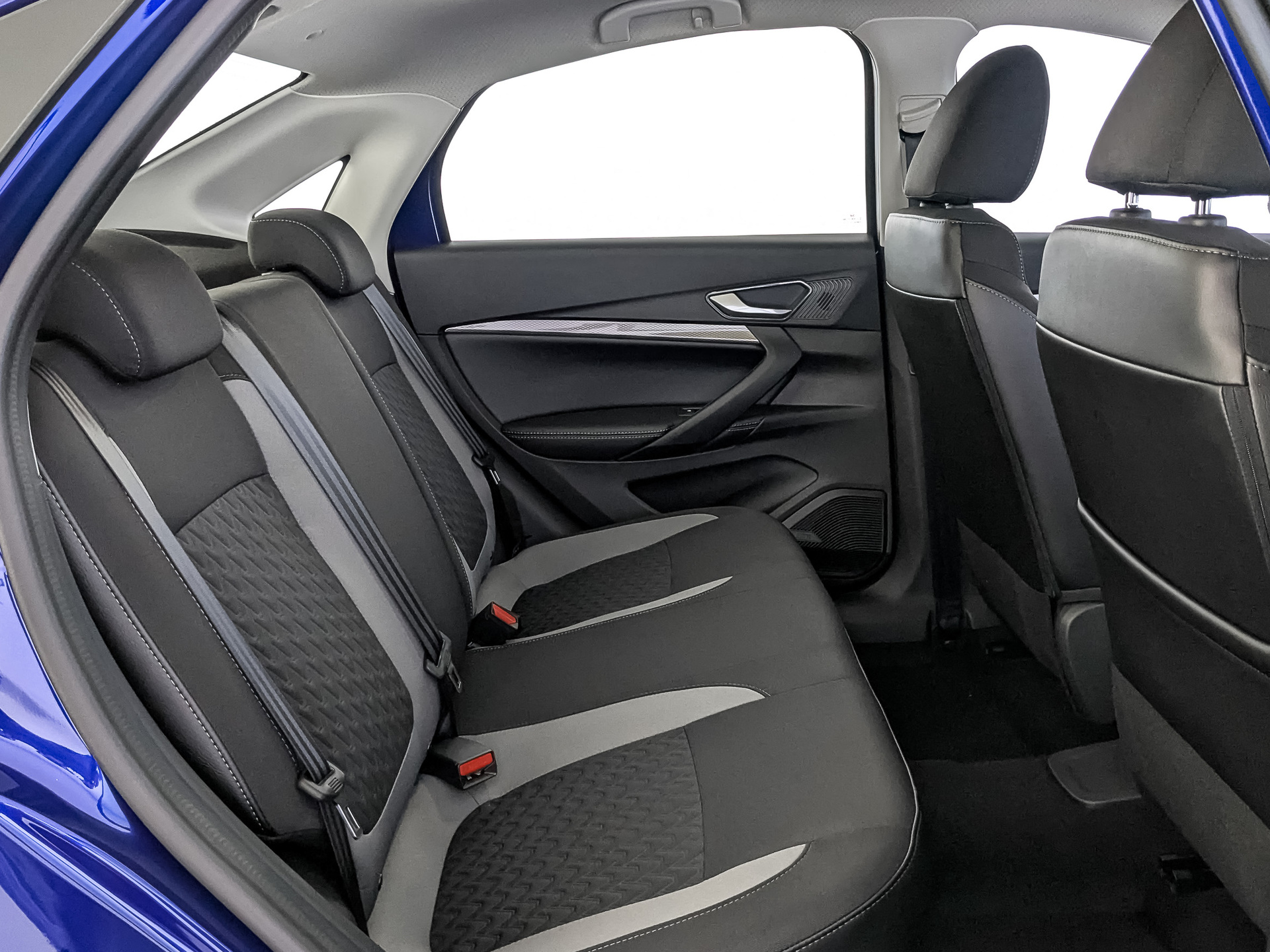 Фото Lada Vesta Седан Комфорт 1.6/106 5MT