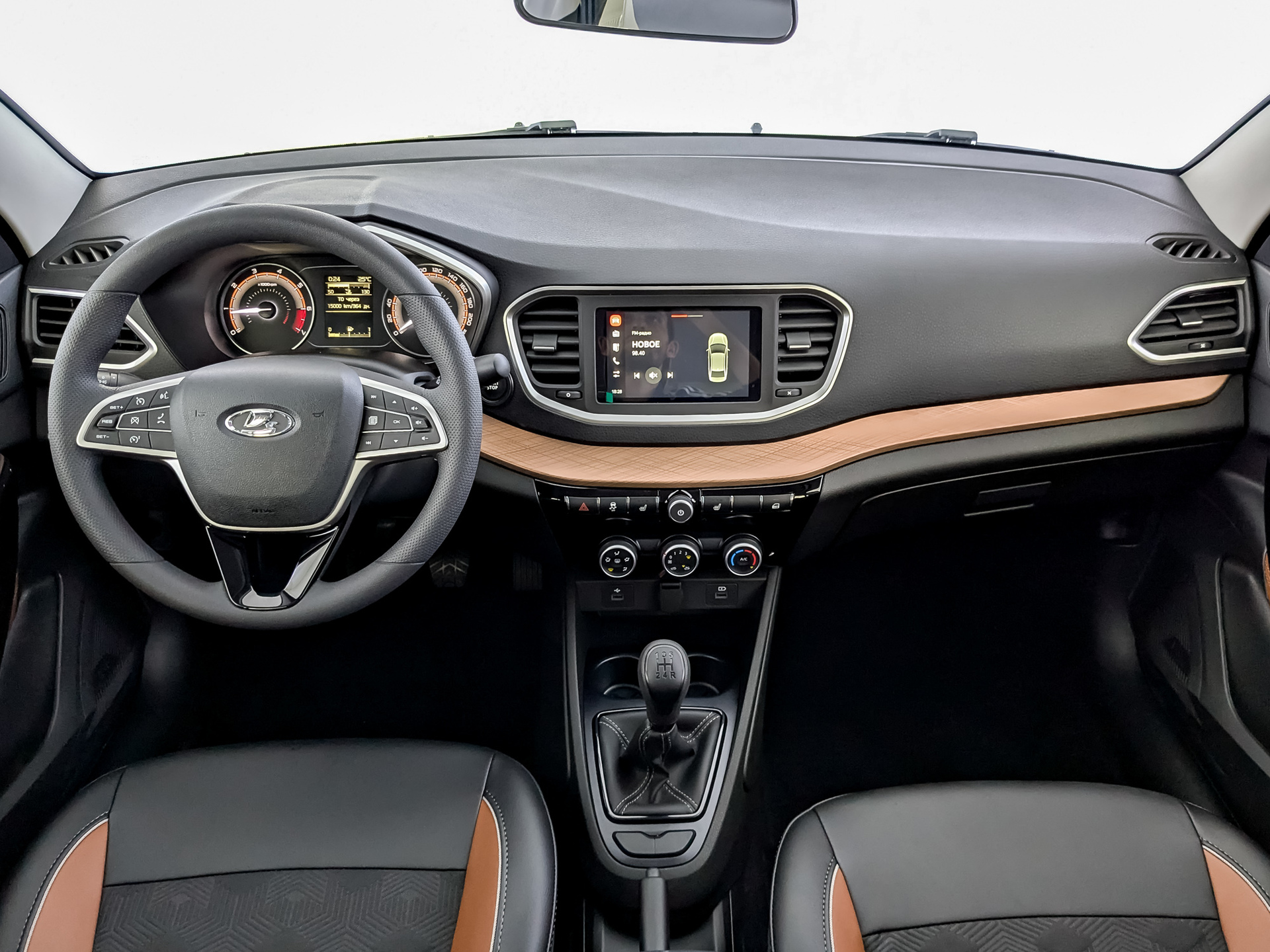 Фото Lada Vesta Седан Кросс Практик 1.6/106 5MT