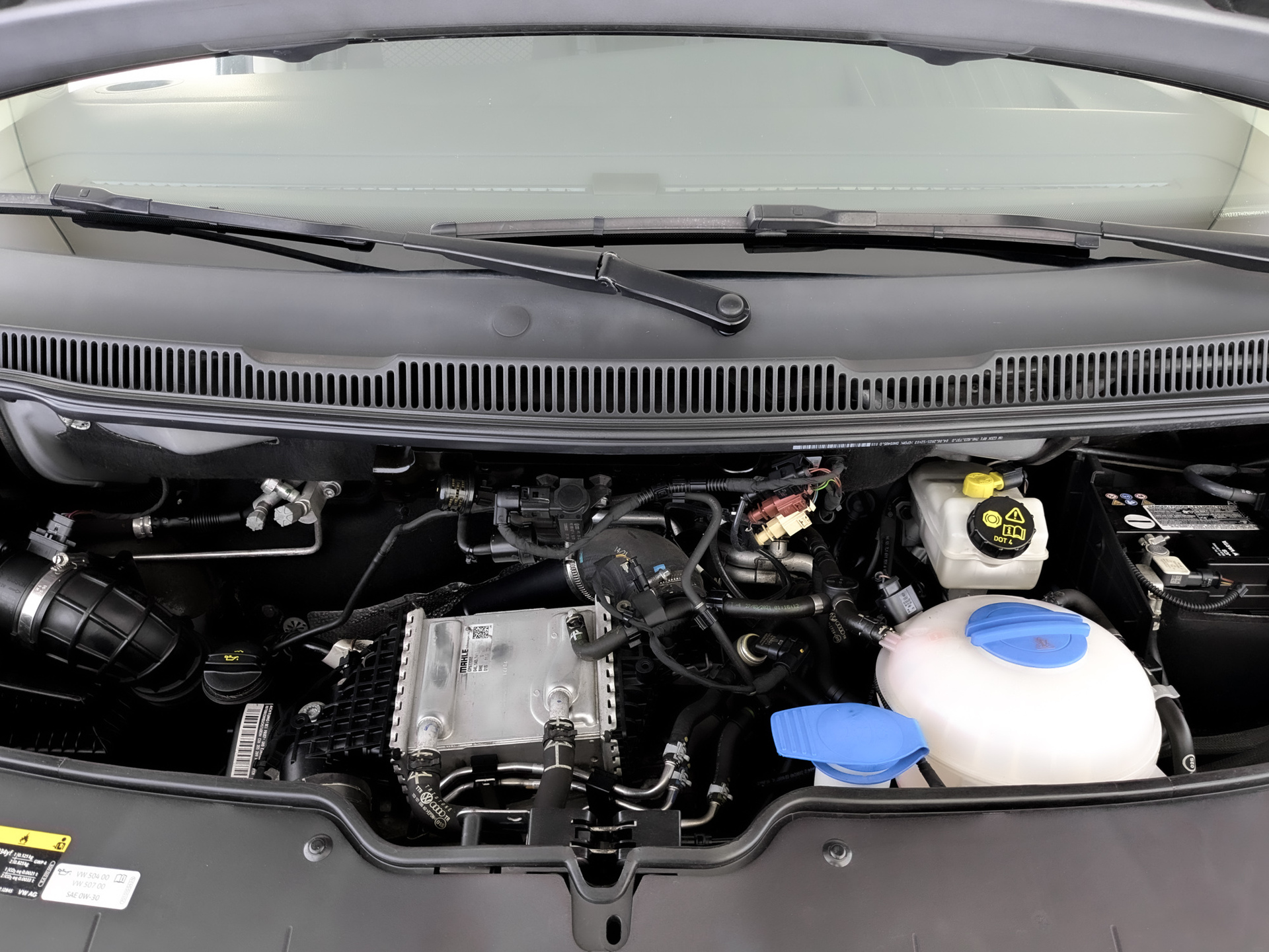 VOLKSWAGEN Multivan 2.00 (150 л.с), автомат, 2021, пробег 94 113 км
