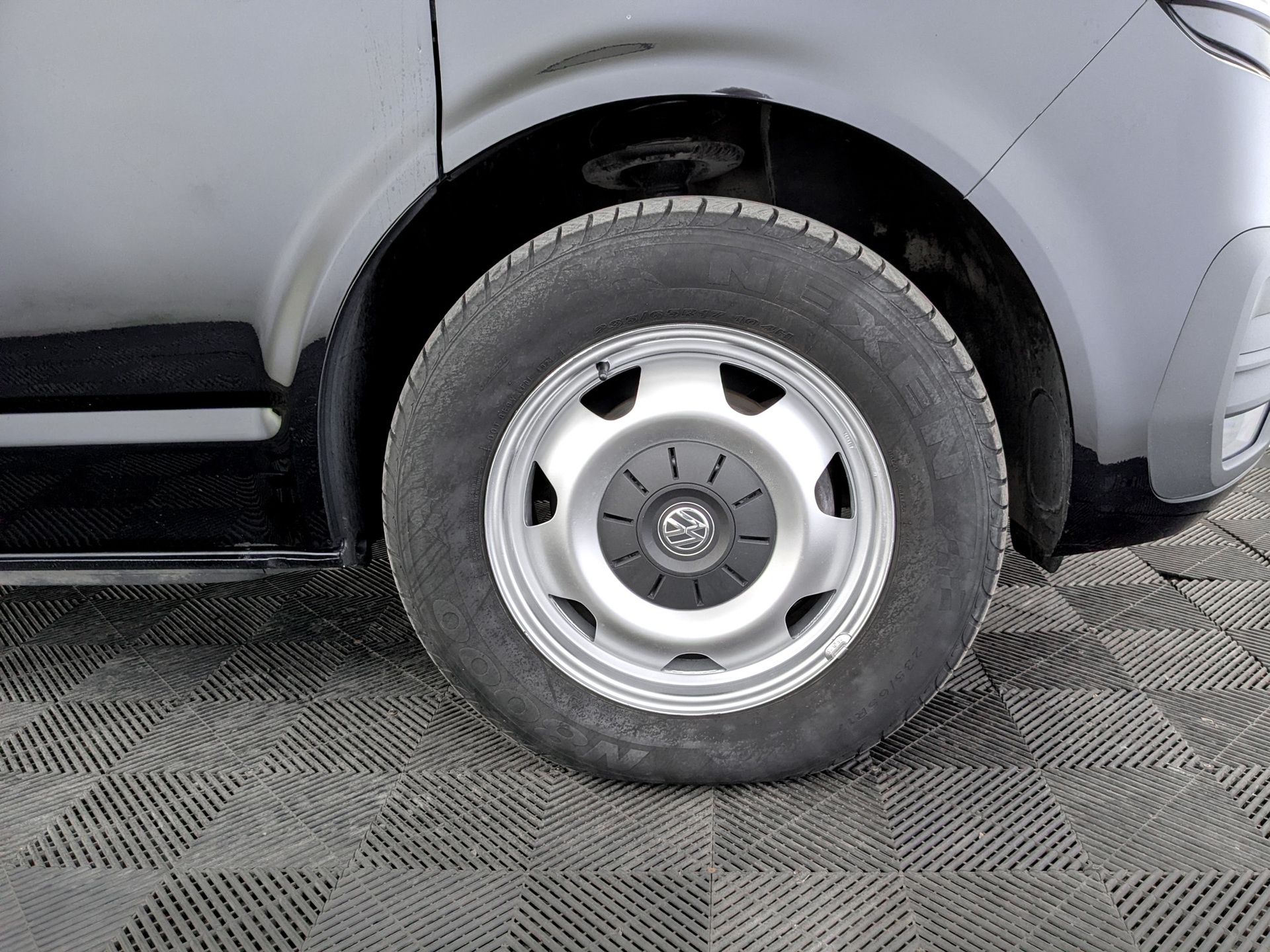 VOLKSWAGEN Multivan 2.00 (150 л.с), автомат, 2021, пробег 94 113 км