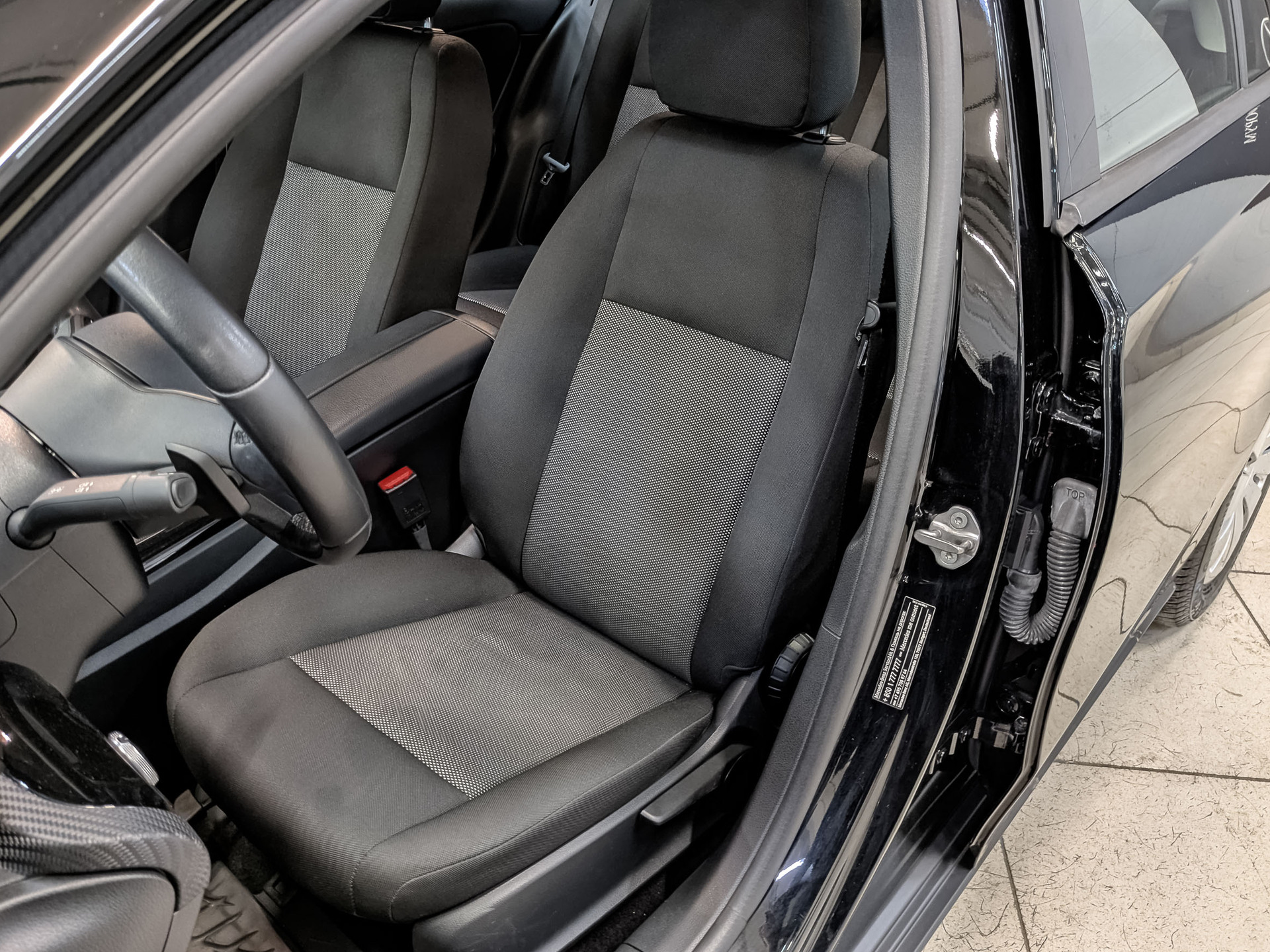 MERCEDES-BENZ A-Класс 1.30 (150 л.с), автомат, 2020, пробег 85 811 км