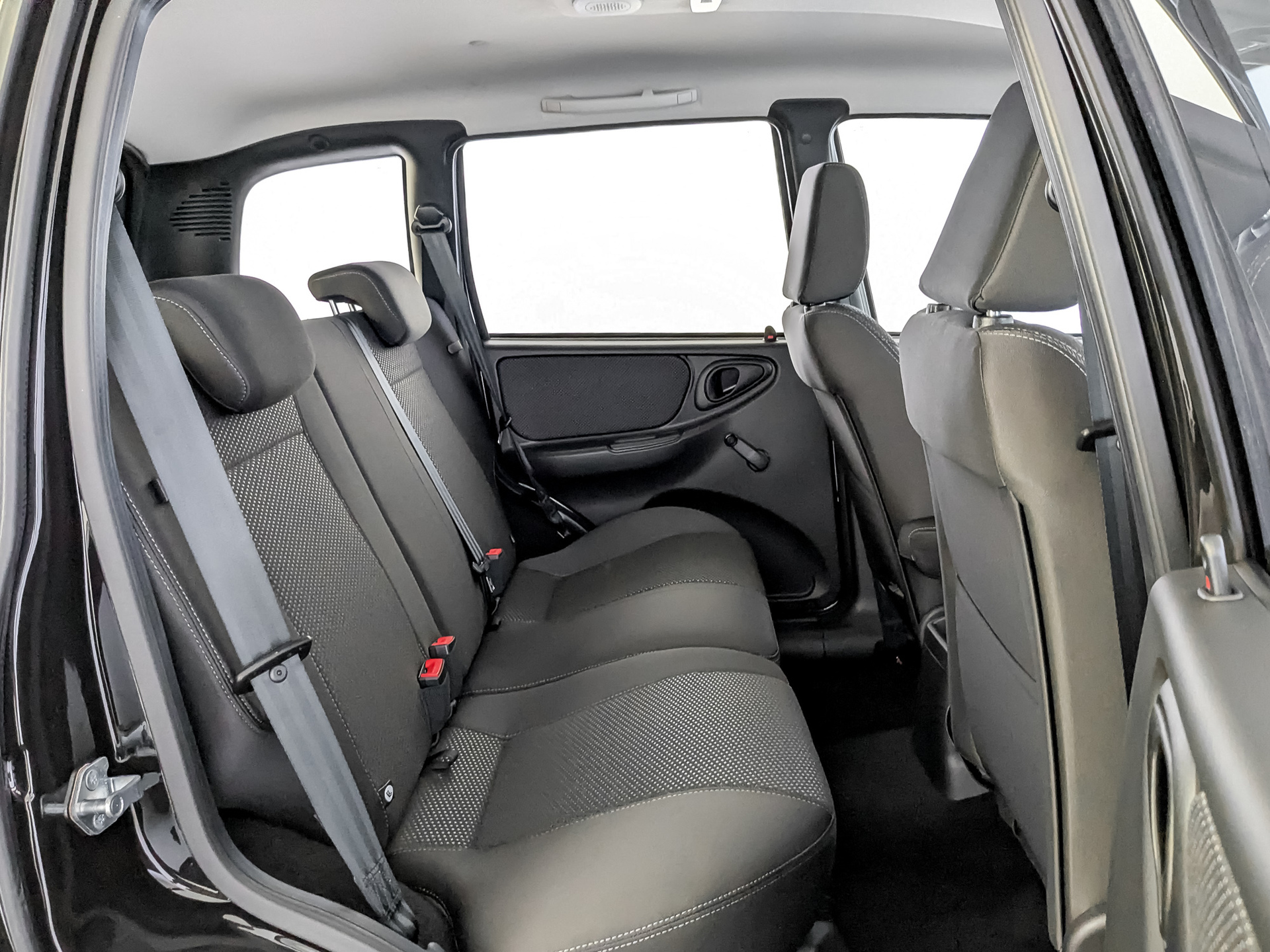 Фото Lada Niva Travel КХЛ 1.8/90 5MT