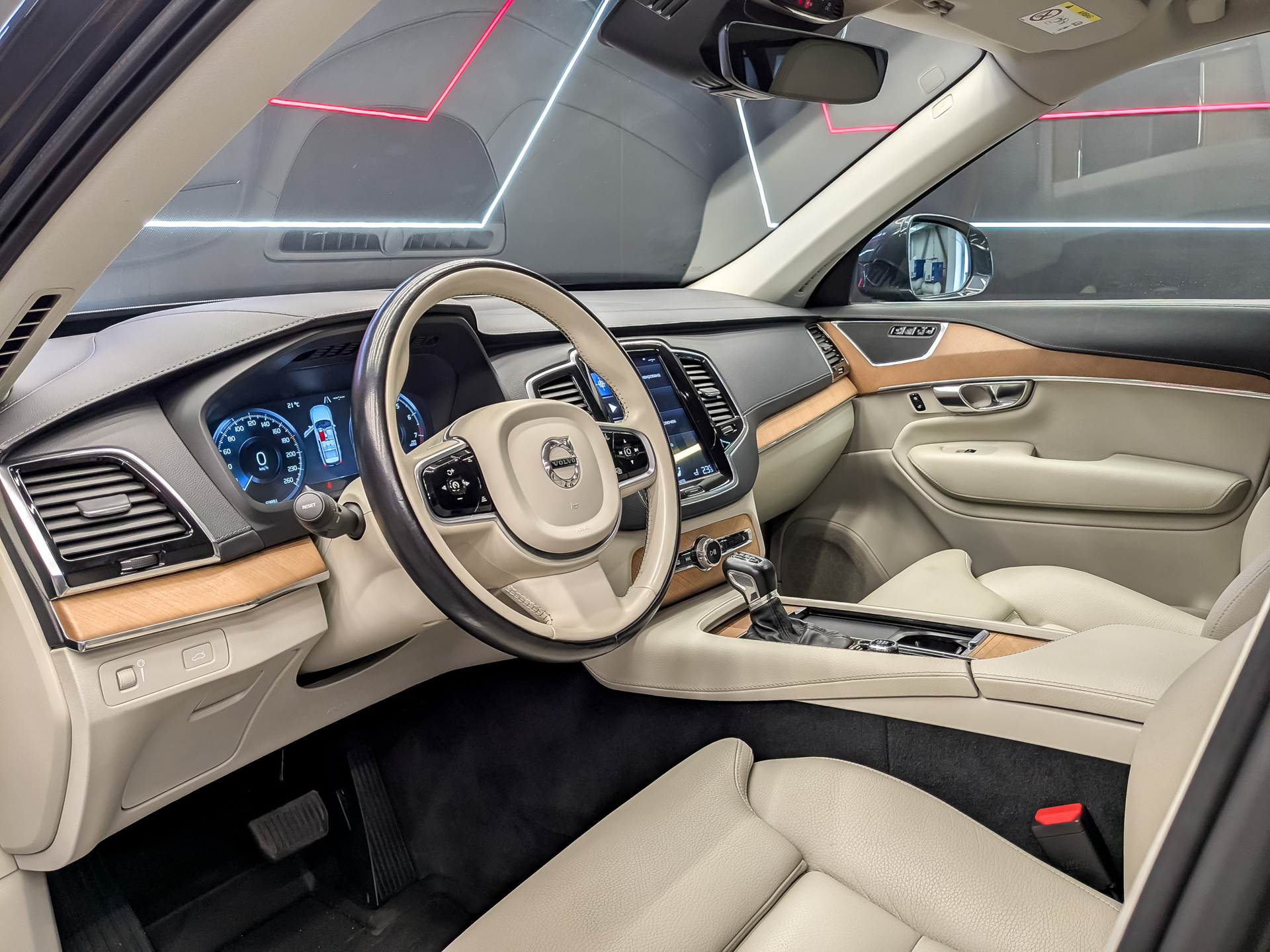 VOLVO XC90 2.00 (249 л.с), автомат, 2021, пробег 69 878 км
