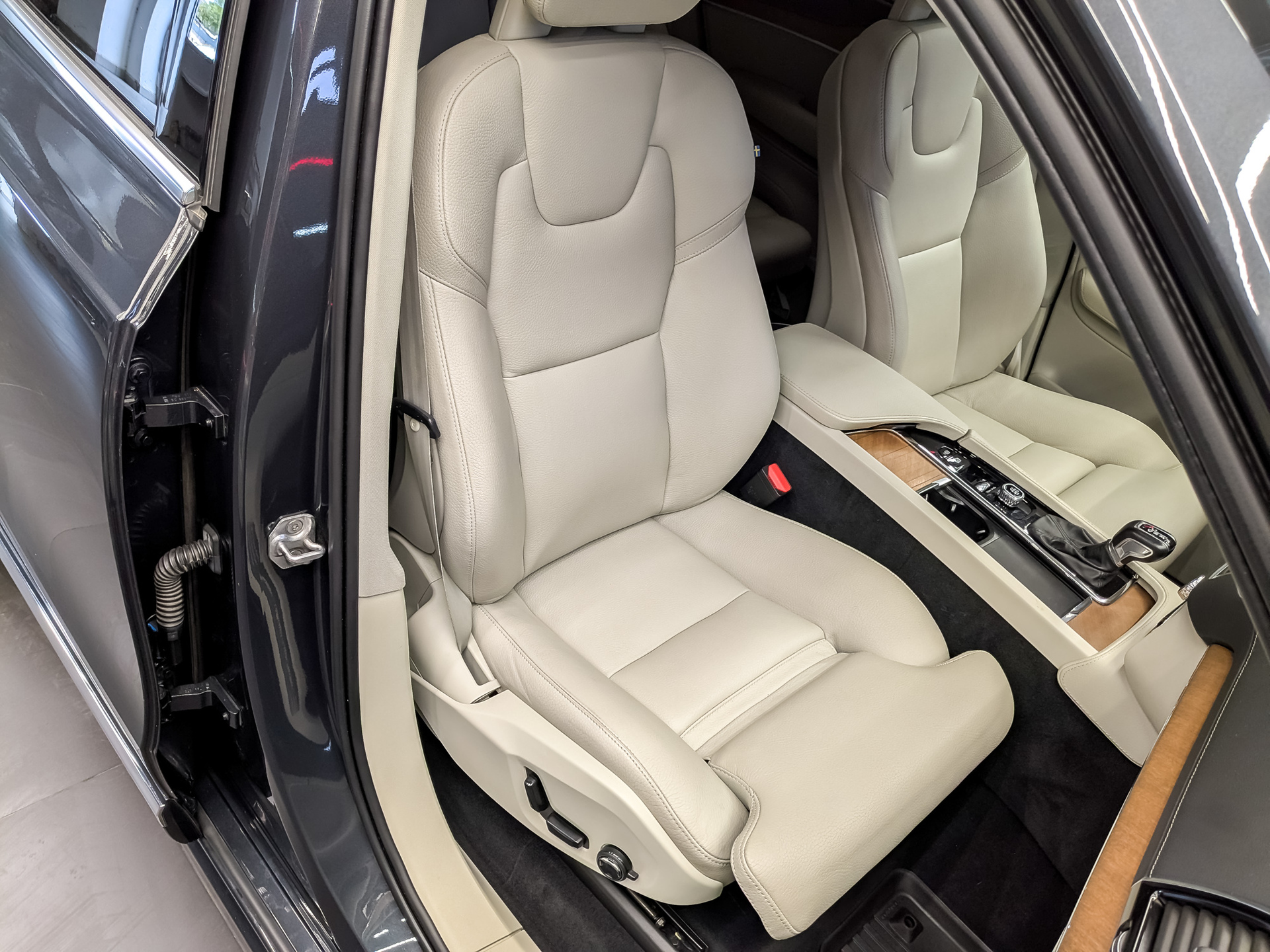 VOLVO XC90 2.00 (249 л.с), автомат, 2021, пробег 69 878 км