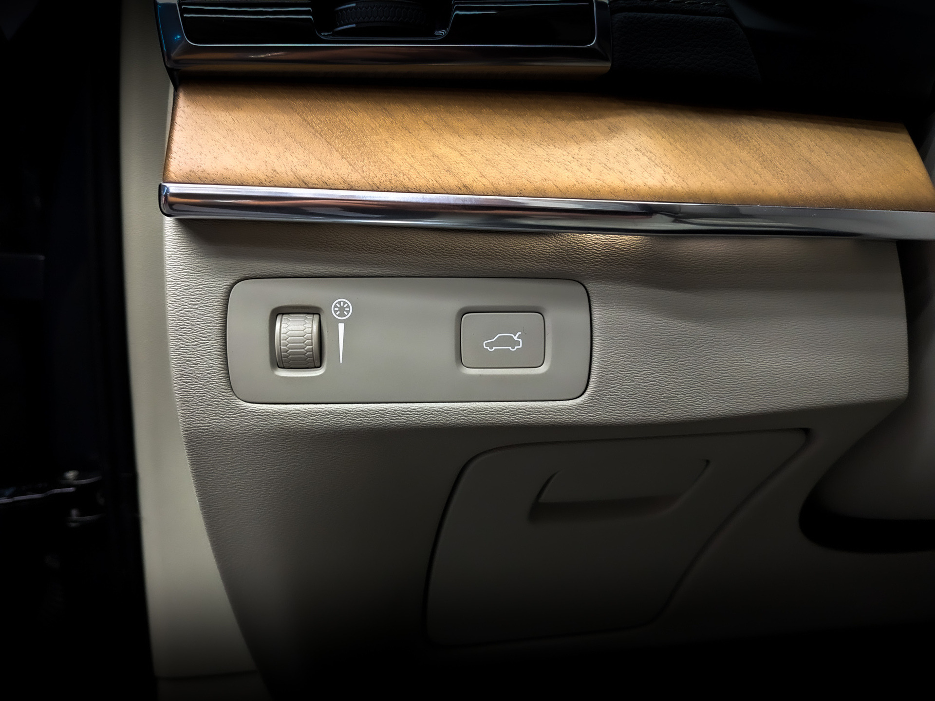 VOLVO XC90 2.00 (249 л.с), автомат, 2021, пробег 69 878 км
