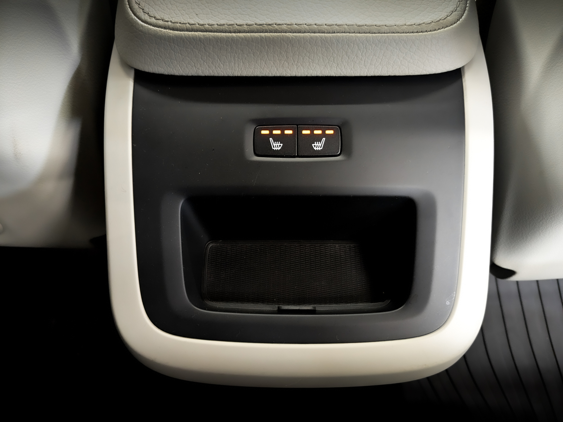 VOLVO XC90 2.00 (249 л.с), автомат, 2021, пробег 69 878 км