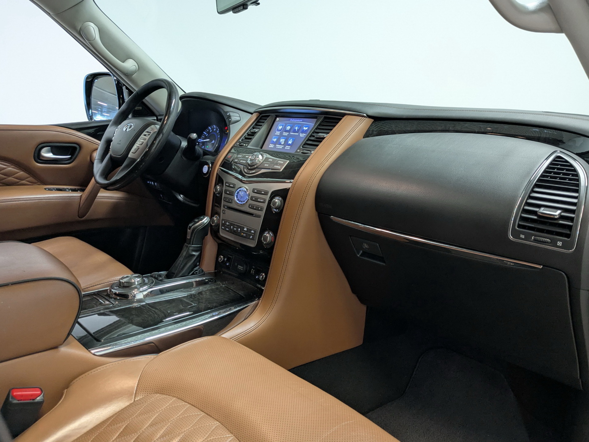 INFINITI QX80 5.60 (405 л.с), автомат, 2019, пробег 116 717 км