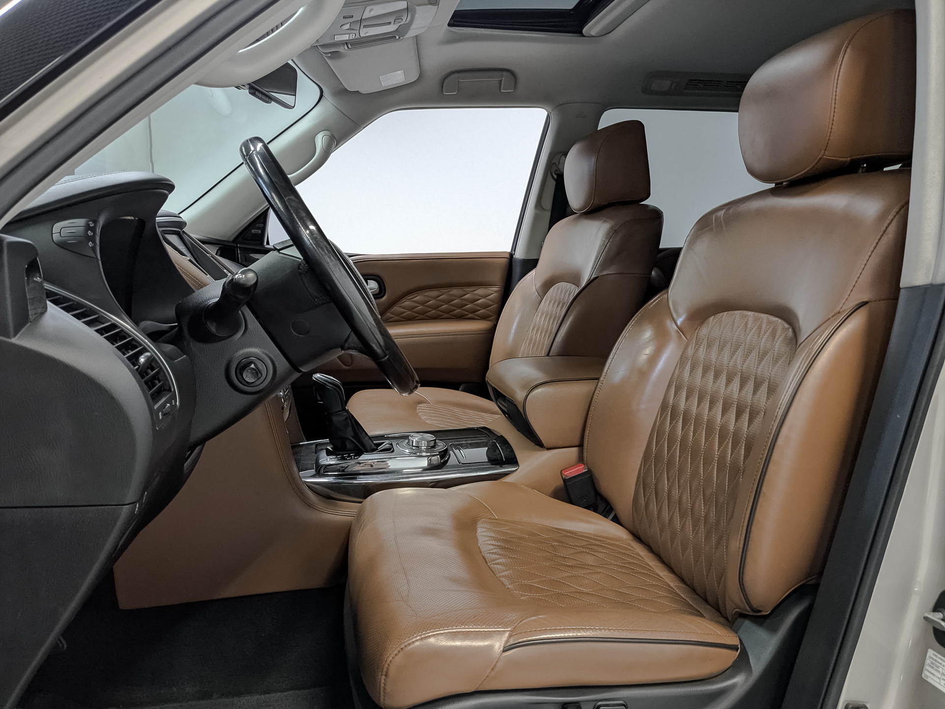 INFINITI QX80 5.60 (405 л.с), автомат, 2019, пробег 116 717 км