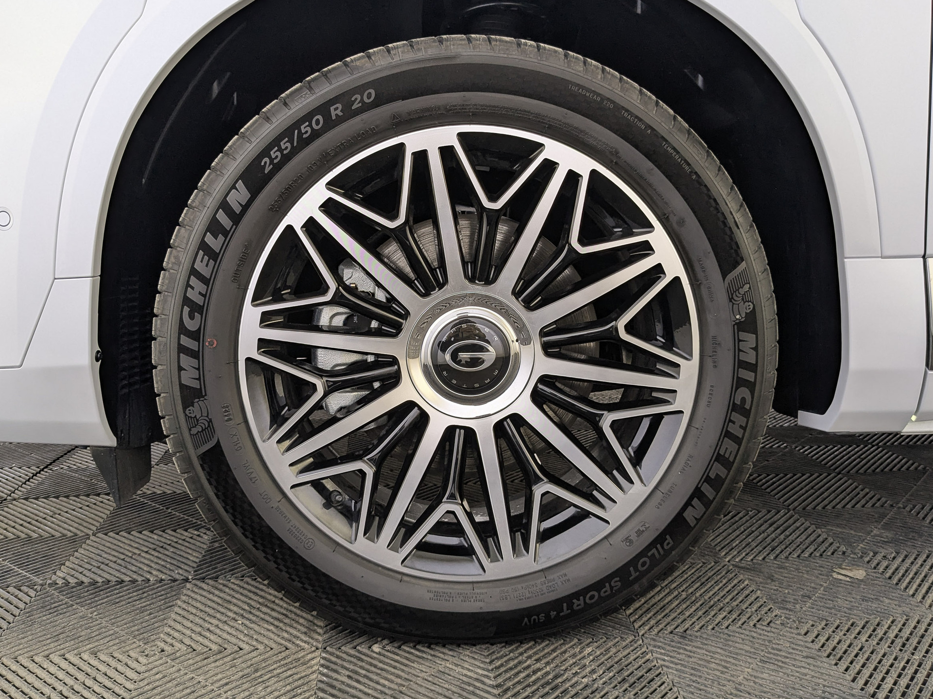 Фото GAC GS8 FL GX Premium 2.0T/231 8AT 4WD 7S