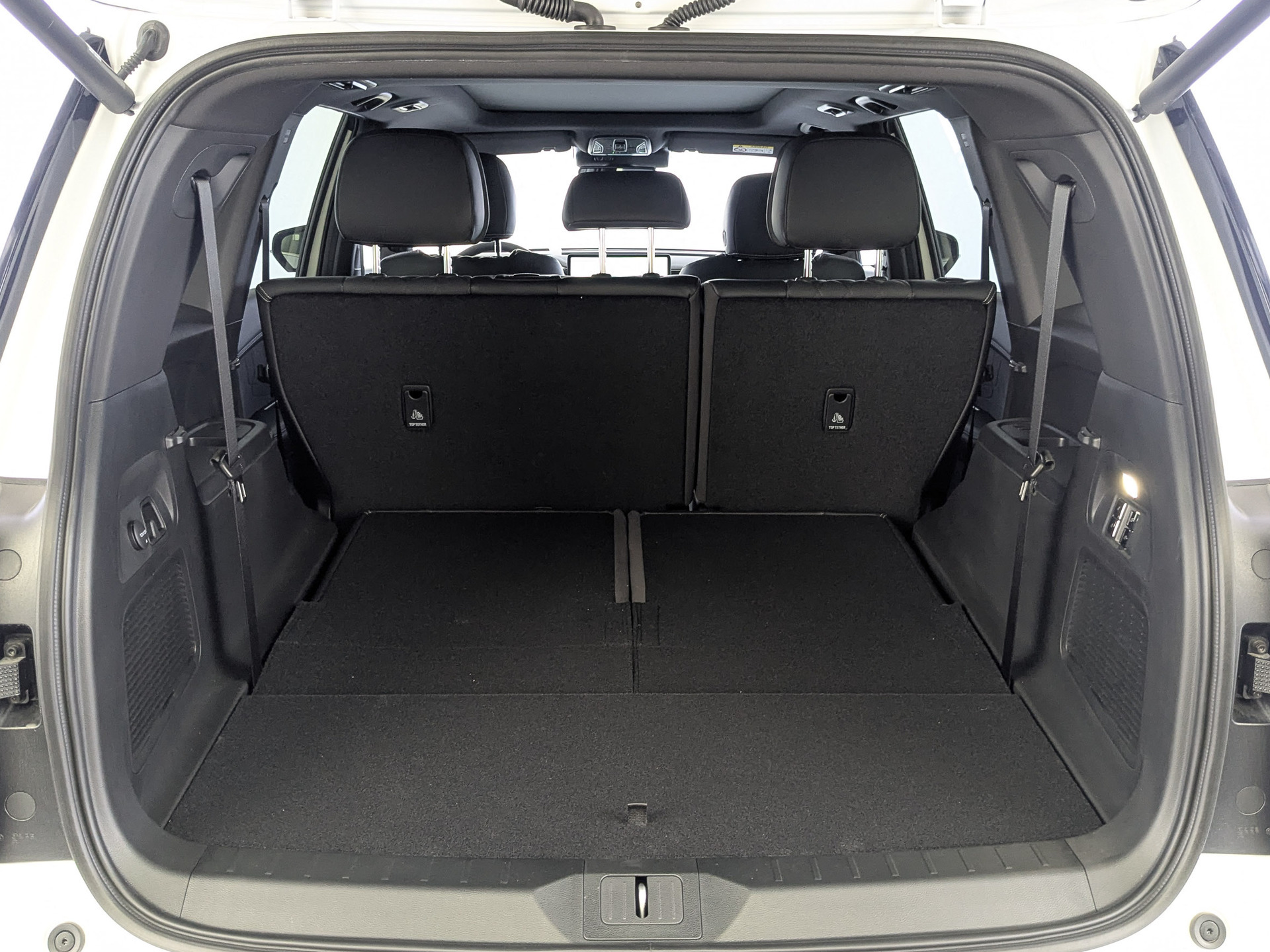 Фото GAC GS8 FL GX Premium 2.0T/231 8AT 4WD 7S