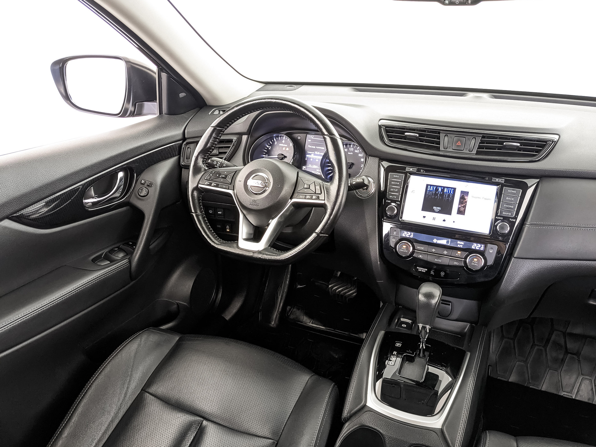 NISSAN X-Trail 2.50 (171 л.с), автомат, 2019, пробег 88 223 км