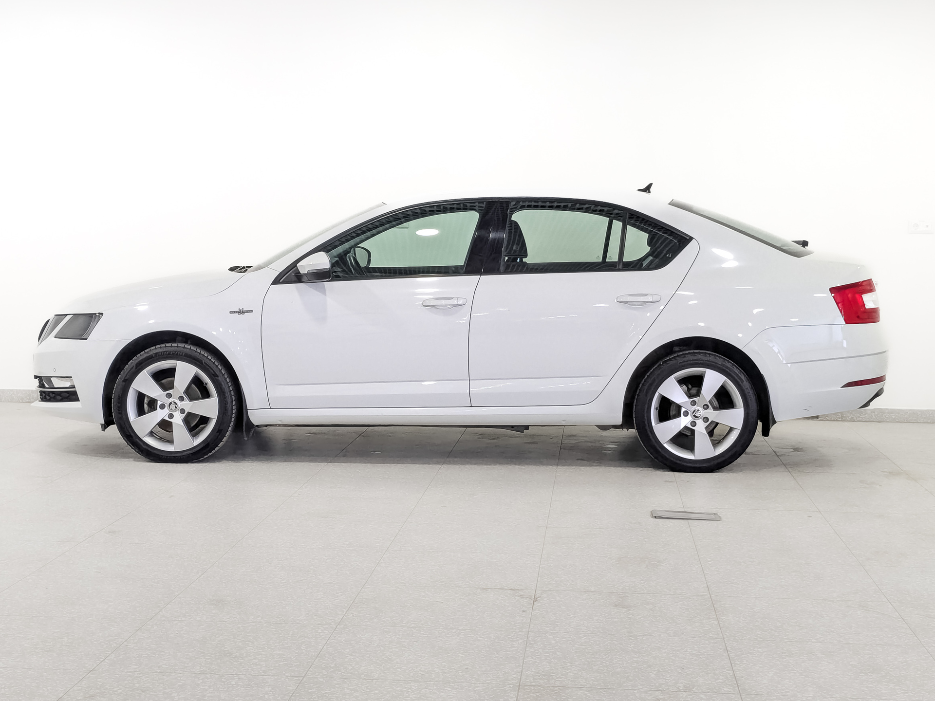 SKODA Octavia 1.40 (150 л.с), автомат, 2019, пробег 26 523 км