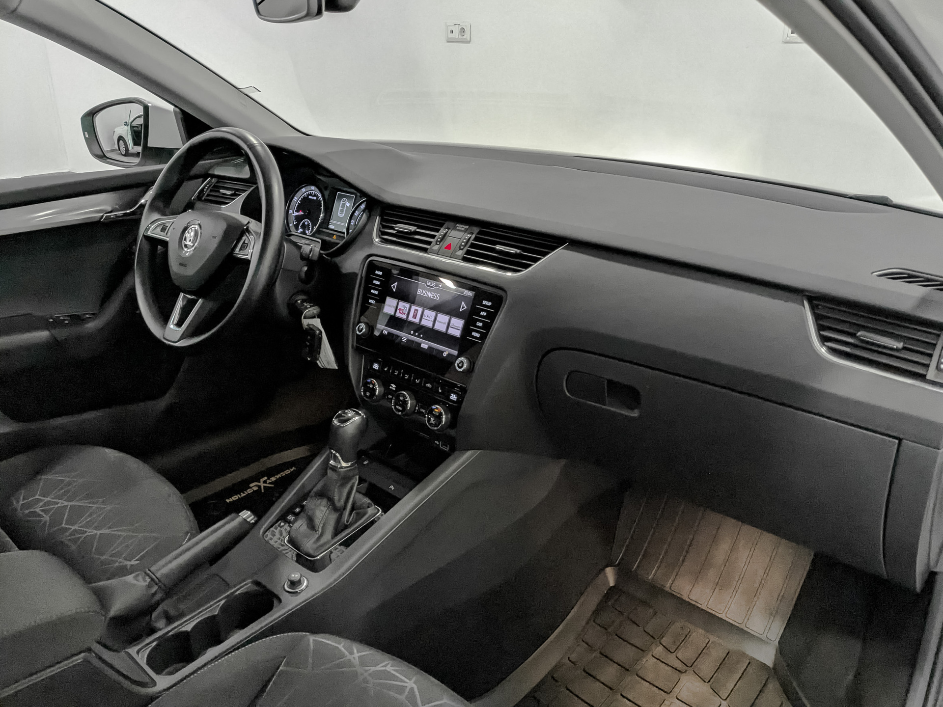 SKODA Octavia 1.40 (150 л.с), автомат, 2019, пробег 26 523 км