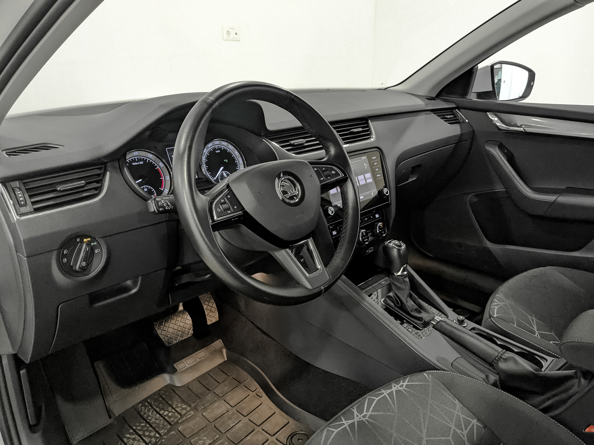 SKODA Octavia 1.40 (150 л.с), автомат, 2019, пробег 26 523 км