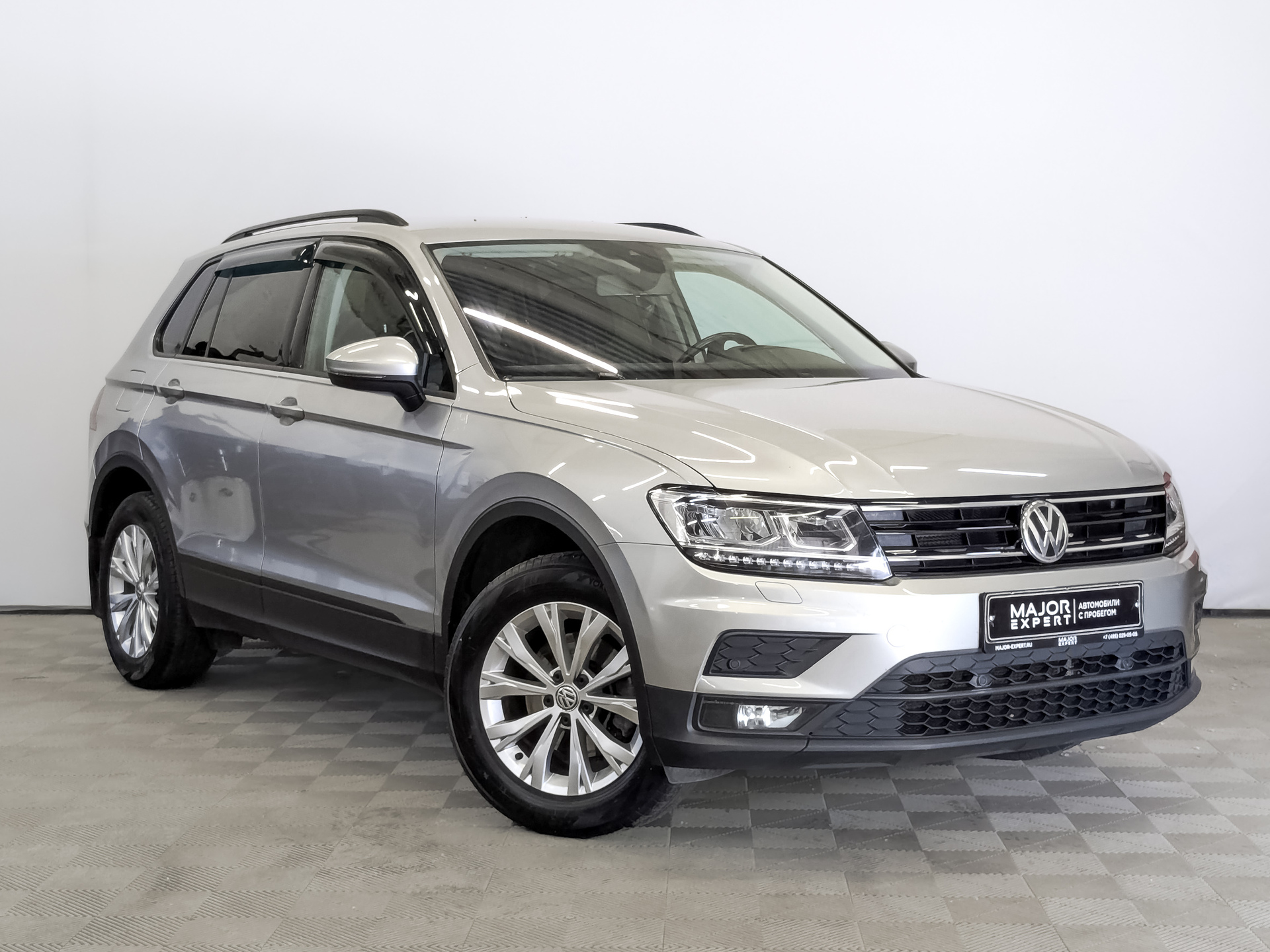 VOLKSWAGEN Tiguan 1.40 (150 л.с), автомат, 2020, пробег 95 085 км