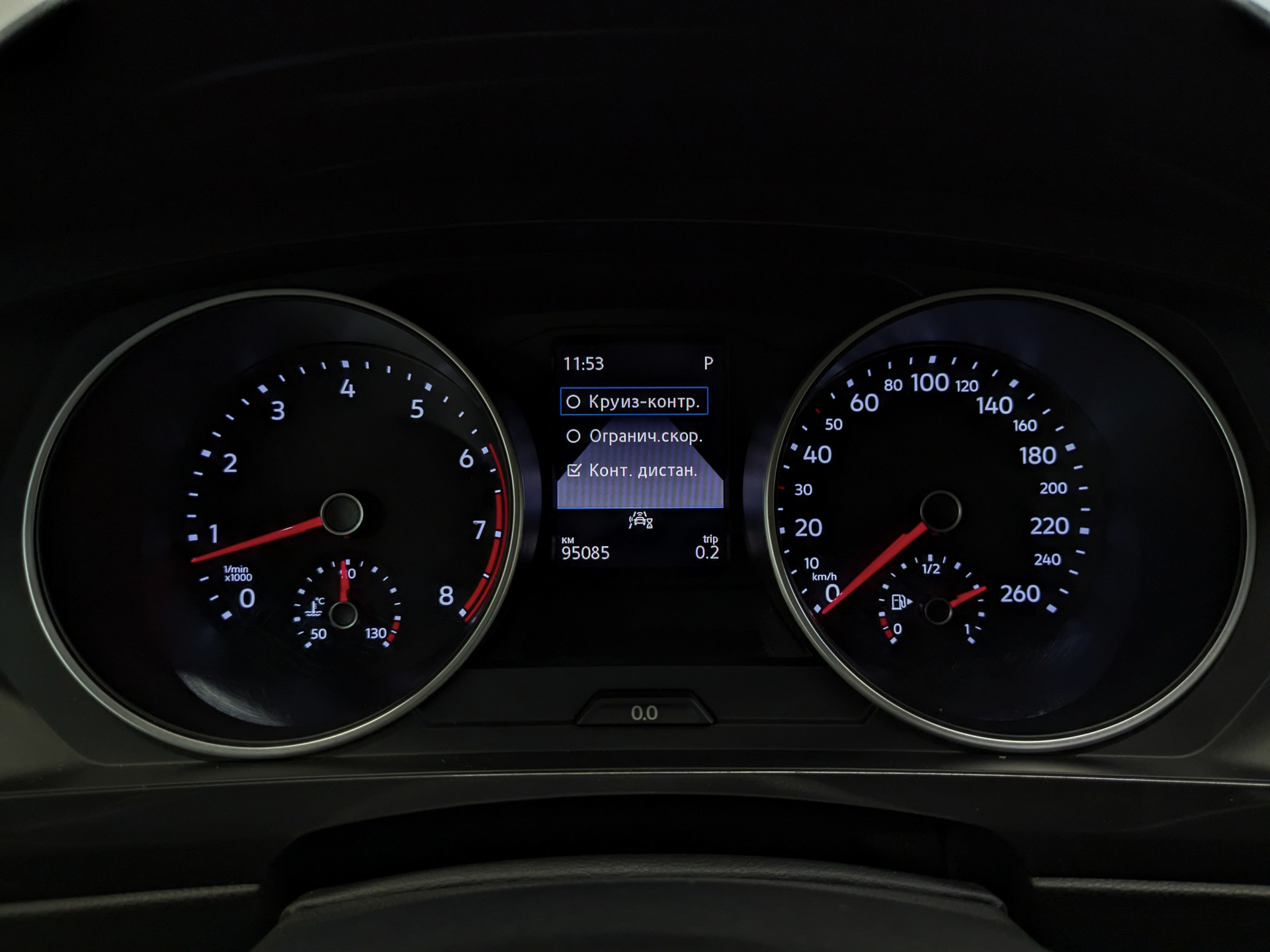 VOLKSWAGEN Tiguan 1.40 (150 л.с), автомат, 2020, пробег 95 085 км