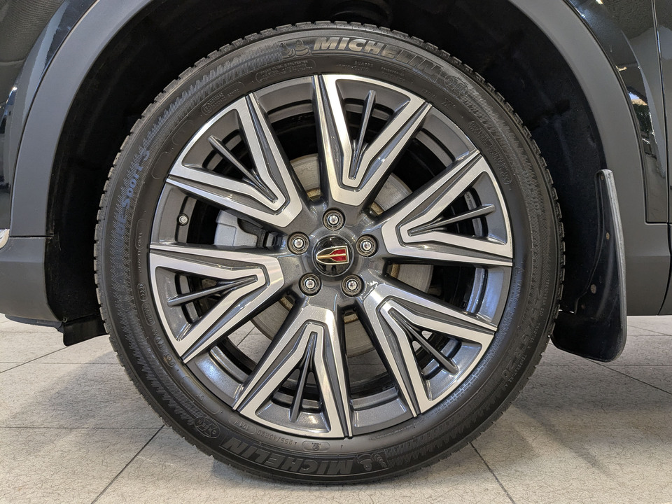 Фото Hongqi HS5 с пробегом 17 294 км