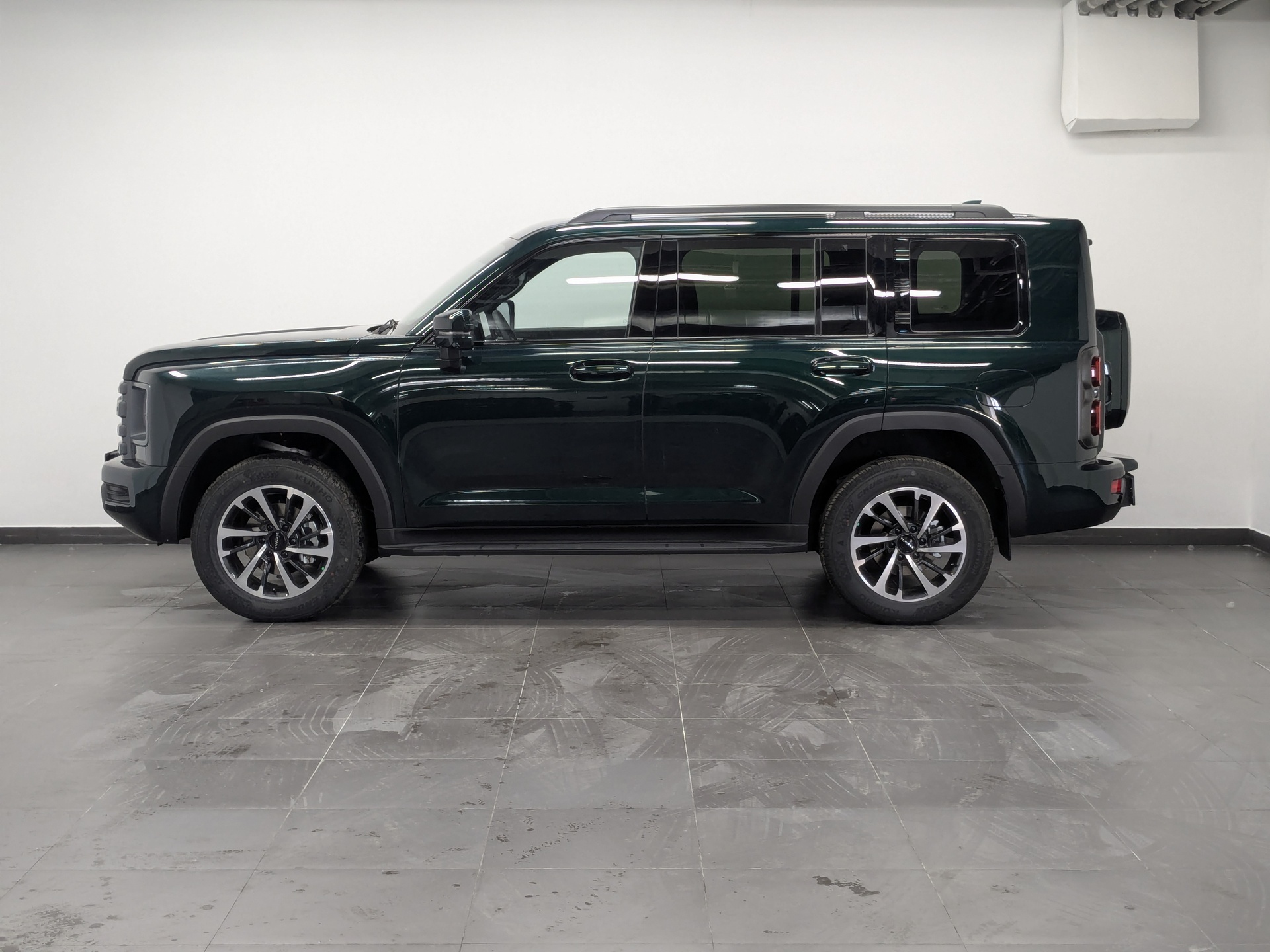 Фото Haval H9 Техно + 2.0T/218 8AT 4WD