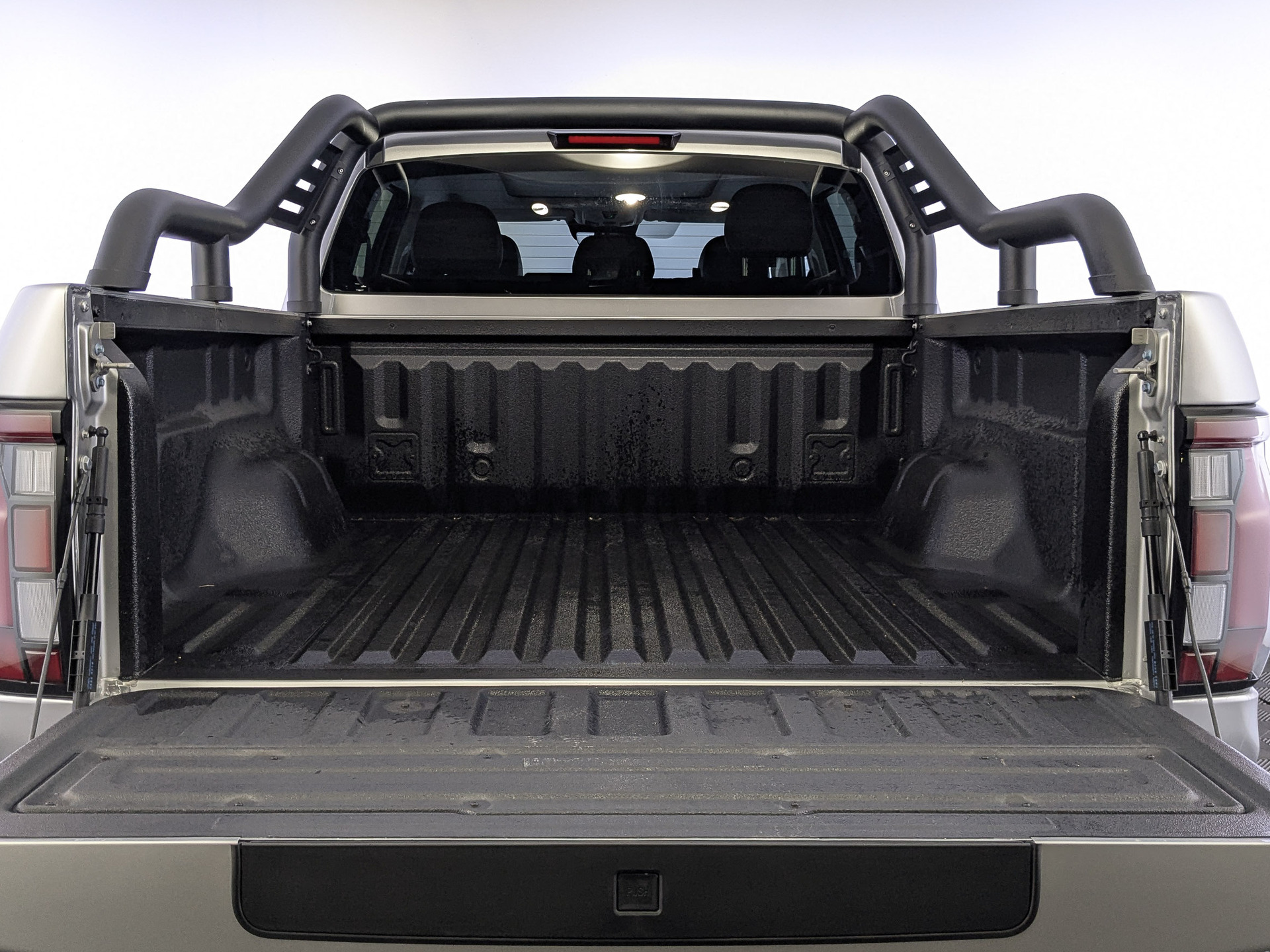 Фото Foton Tunland V9 Prestige 2.0TD/159 8АT 4WD
