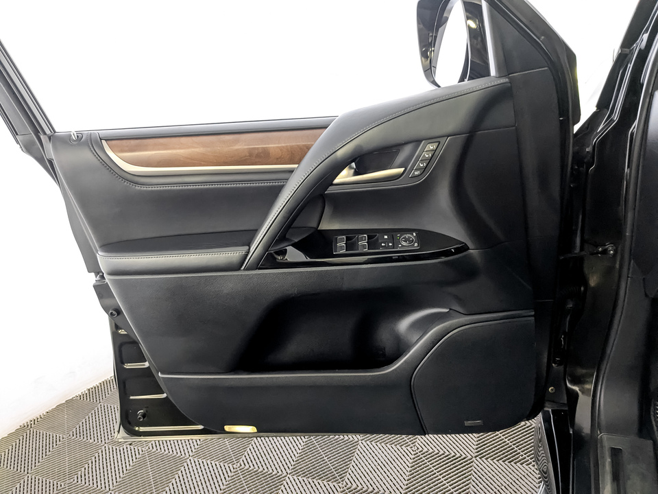 Фото Lexus LX с пробегом 104729 км