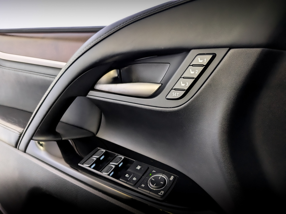 Фото Lexus LX с пробегом 104729 км