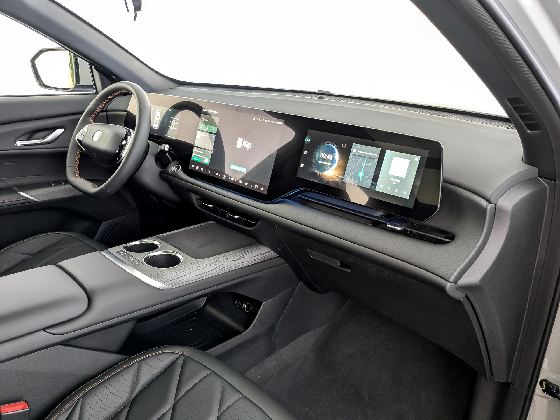 Фото Changan CS75 Plus IV Люкс 2.0T/235 8AT Полный привод