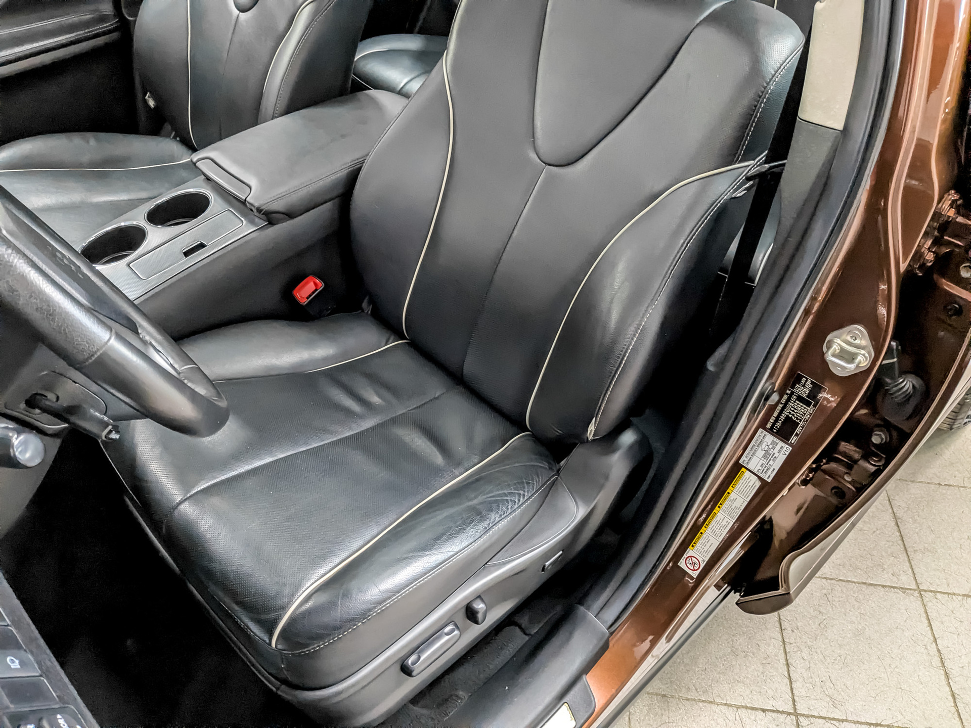 TOYOTA Venza 2.70 (185 л.с), автомат, 2014, пробег 150 175 км