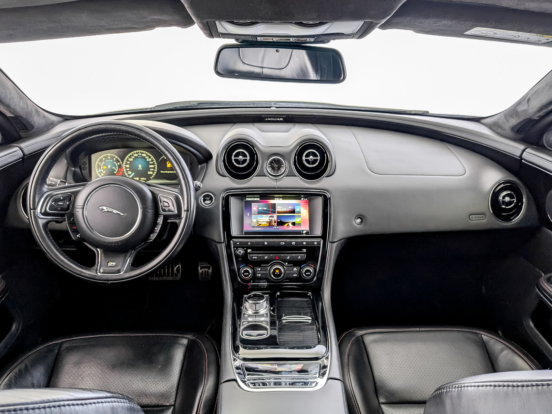 JAGUAR XJ 3.00 (340 л.с), автомат, 2016, пробег 40 122 км