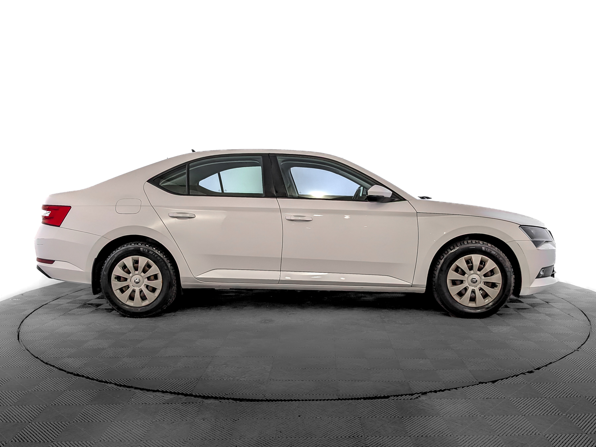 SKODA Superb 1.40 (150 л.с), автомат, 2019, пробег 94 130 км