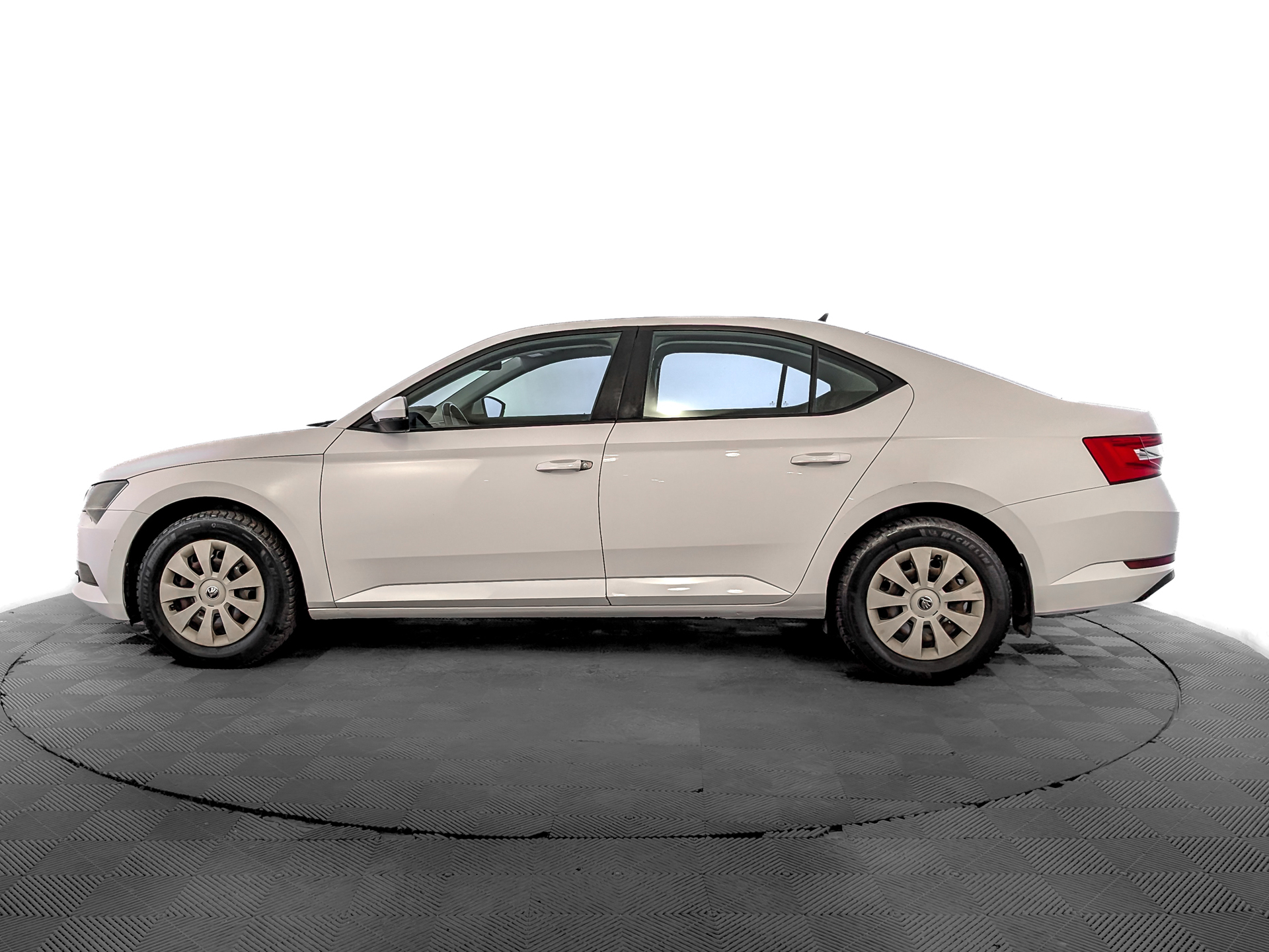 SKODA Superb 1.40 (150 л.с), автомат, 2019, пробег 94 130 км