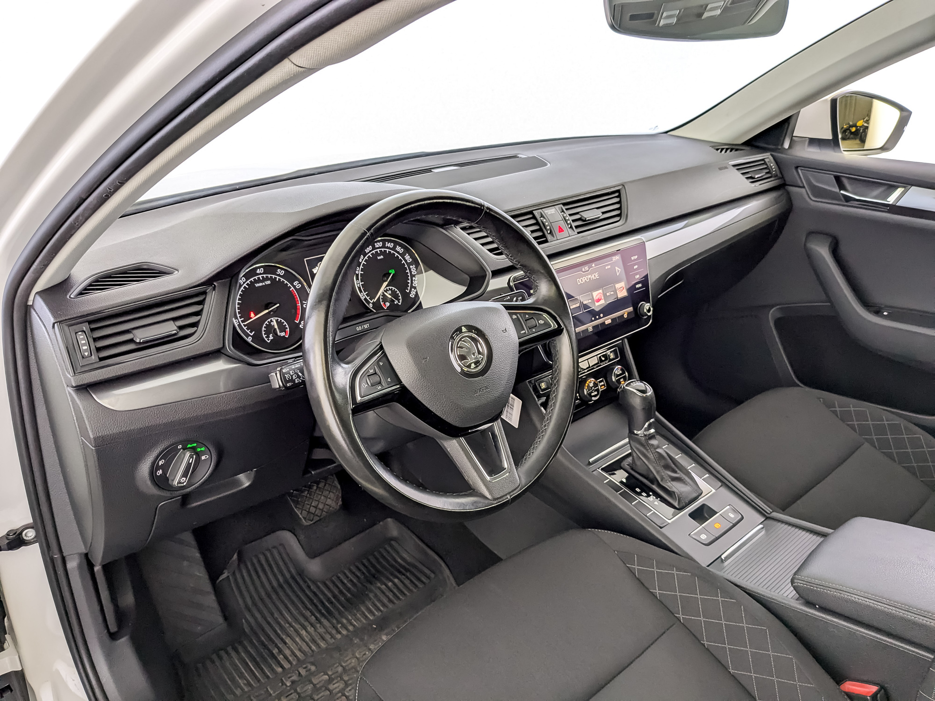 SKODA Superb 1.40 (150 л.с), автомат, 2019, пробег 94 130 км