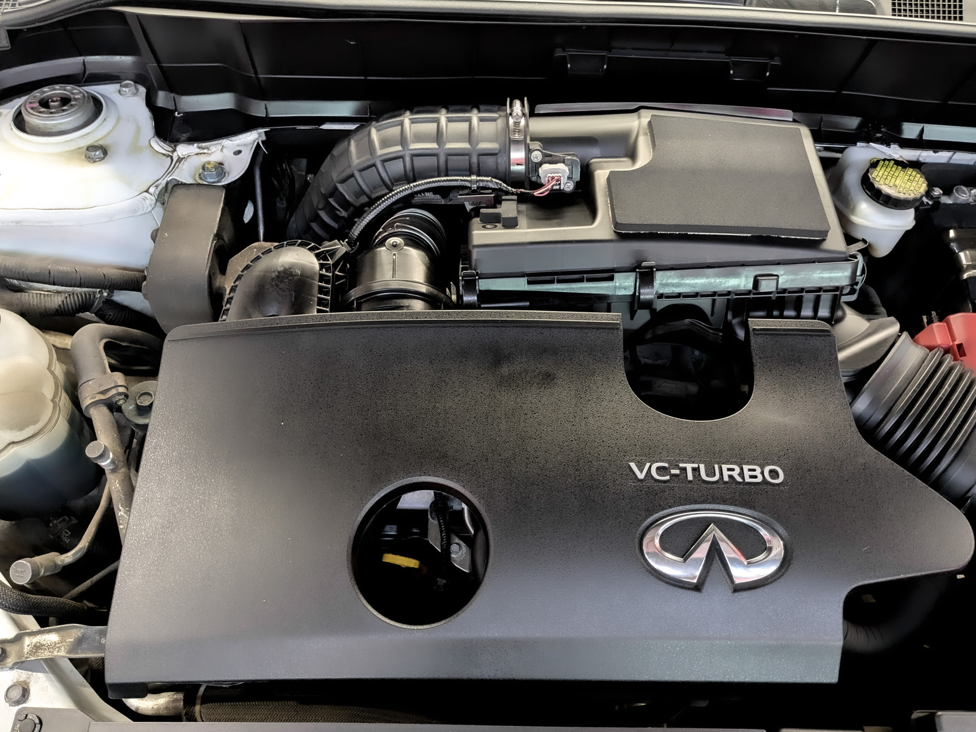 INFINITI QX50 2.00 (249 л.с), автомат, 2019, пробег 103 626 км